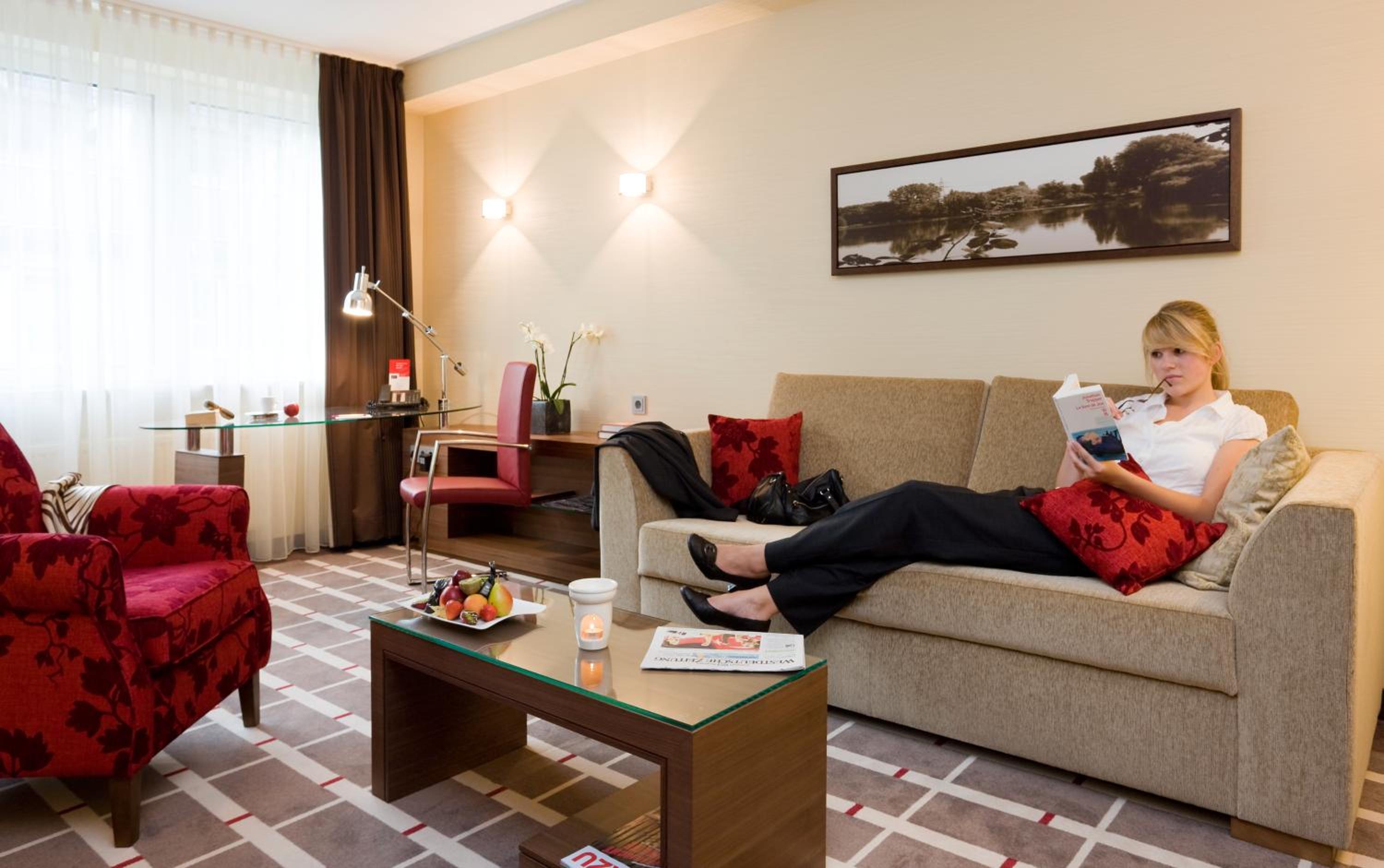 Privilege Suite - Photo 4