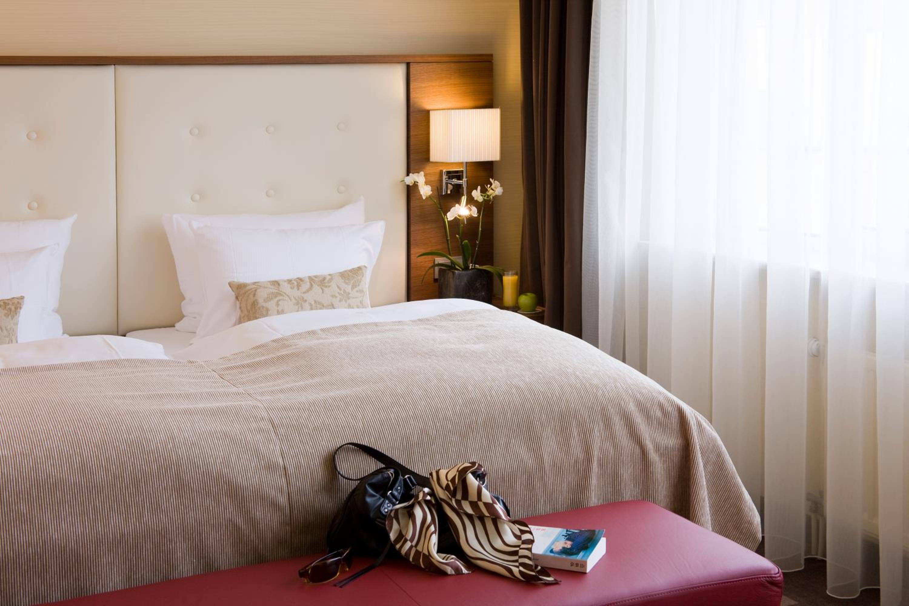 Privilege Suite - Photo 1