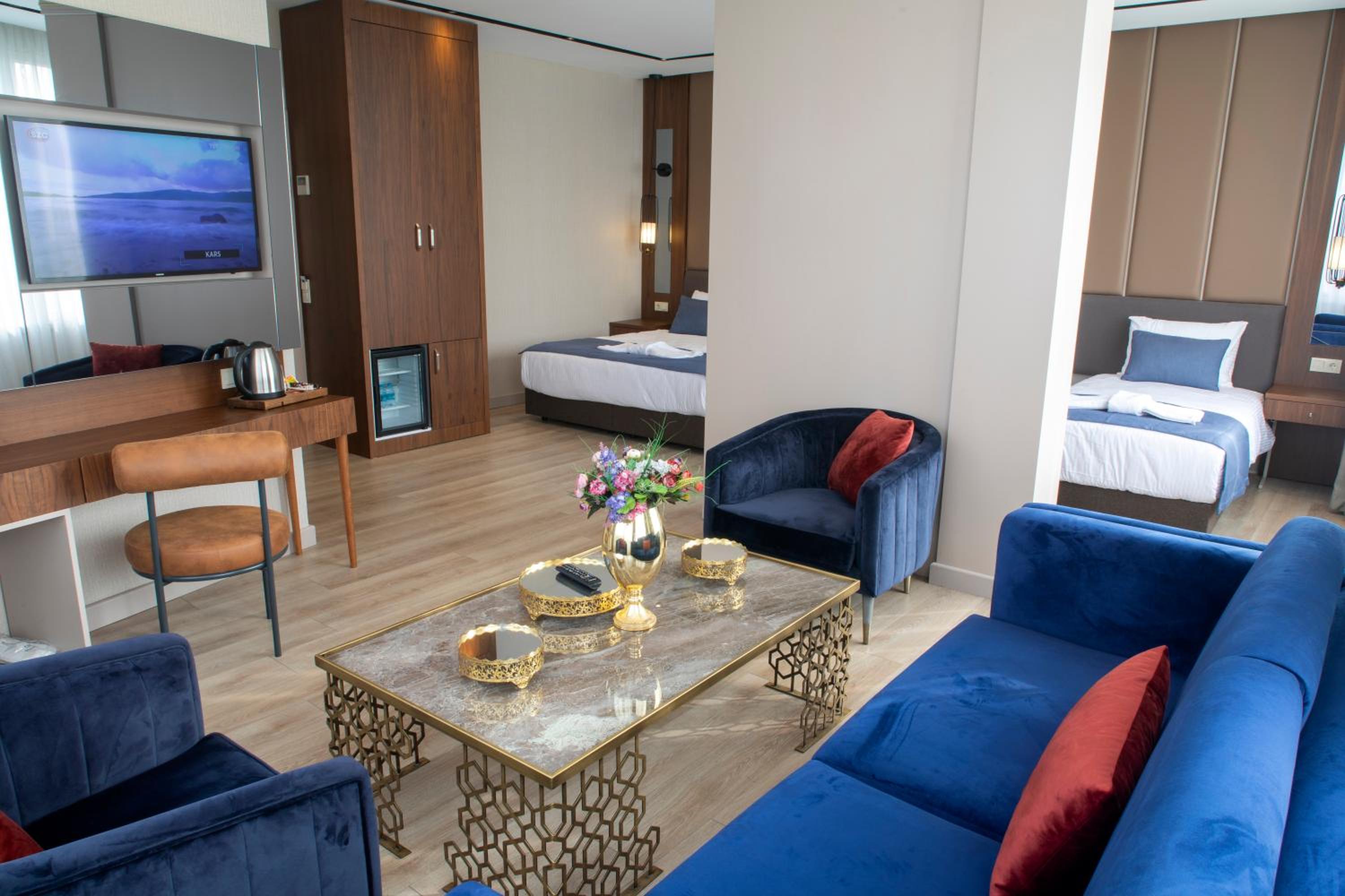 King Suite with Sea View photo 3