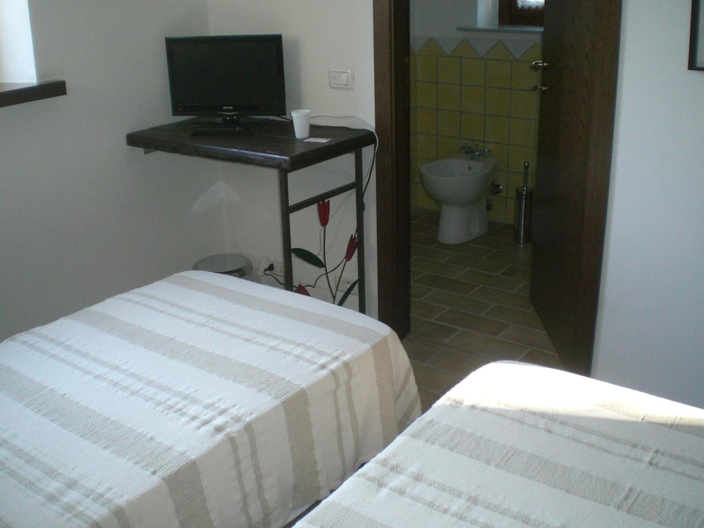 Double or Twin Room photo 1