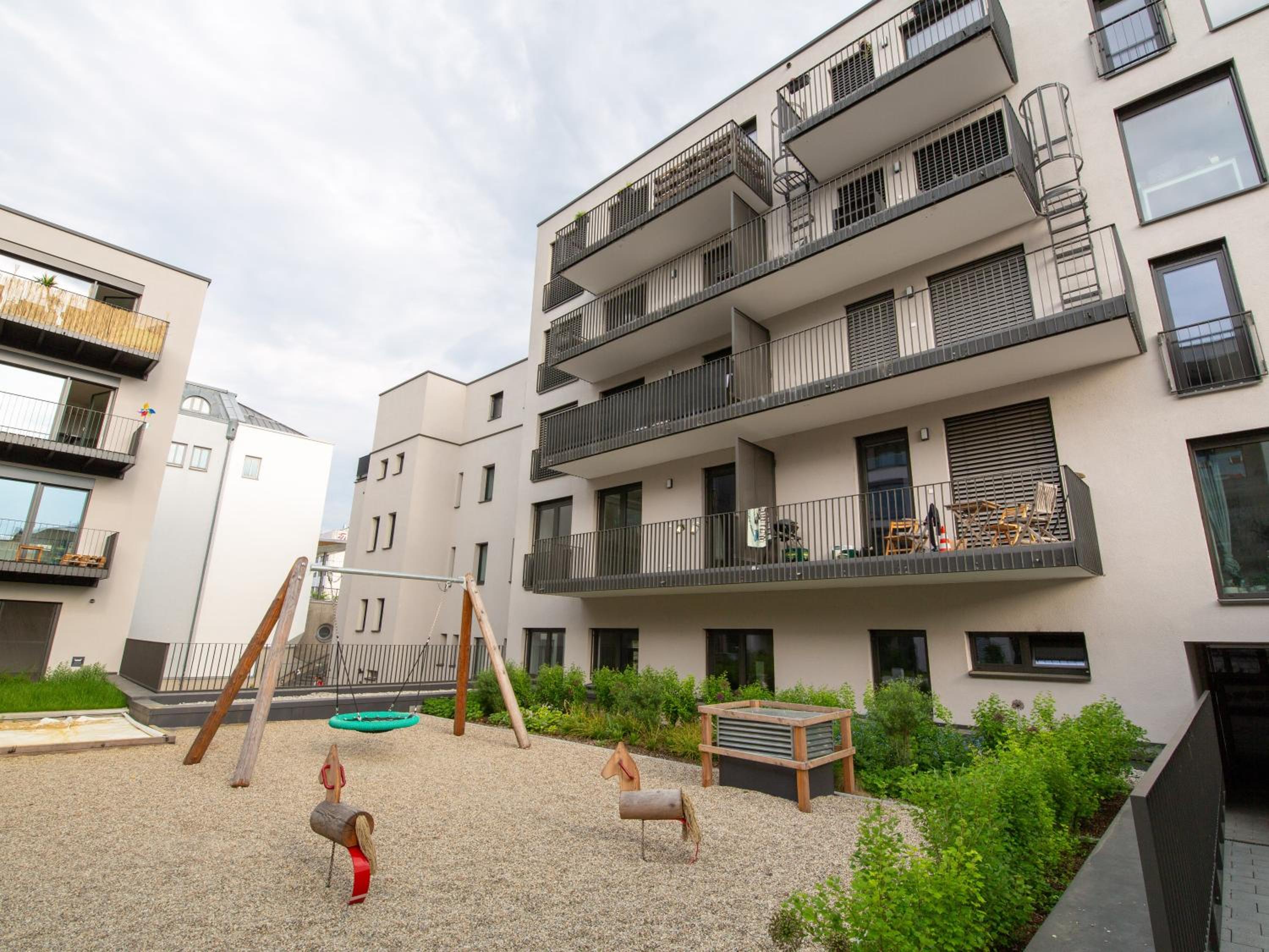 Suite - Photo 14