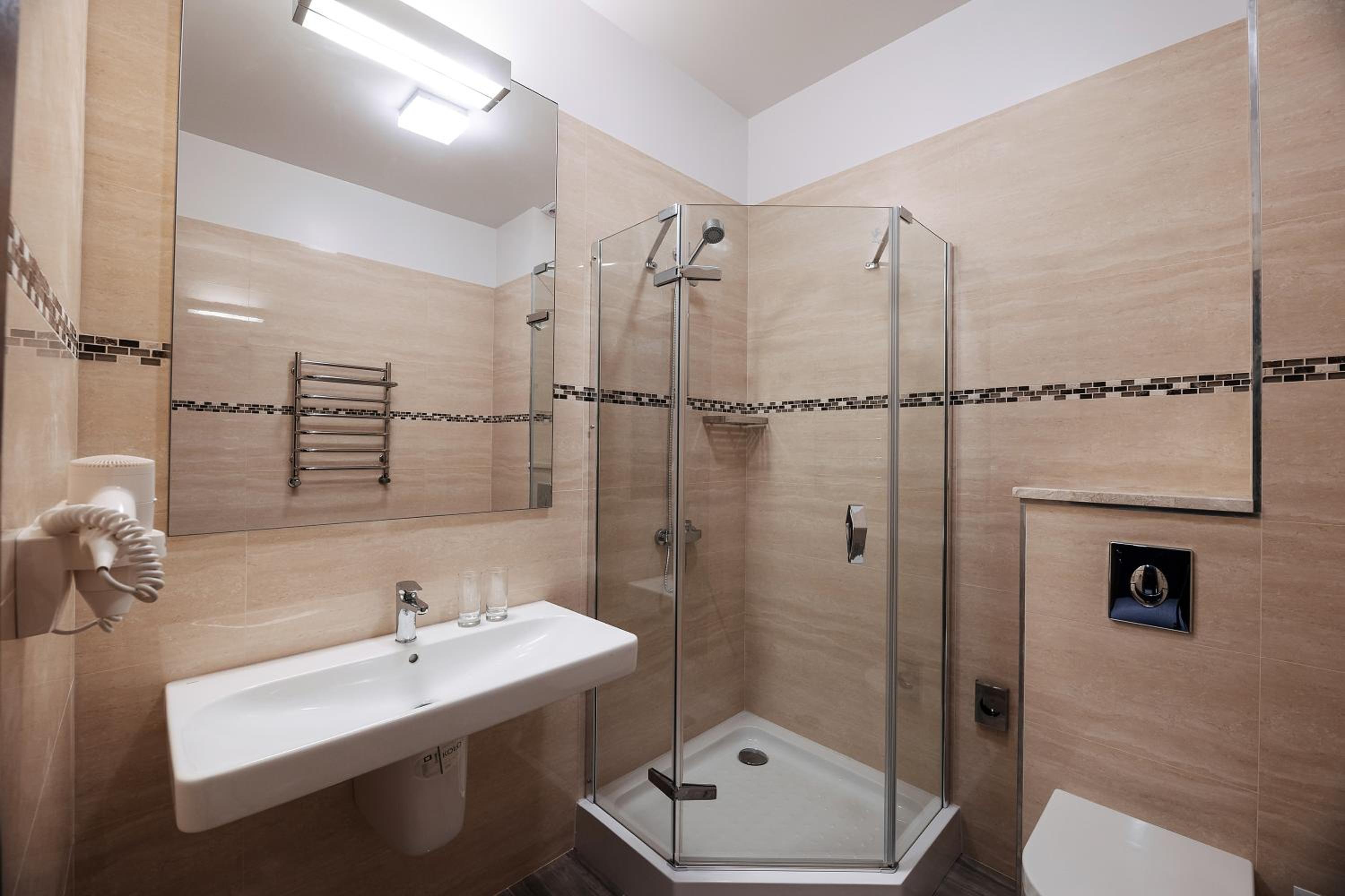 Deluxe Double Room with Bath photo 2