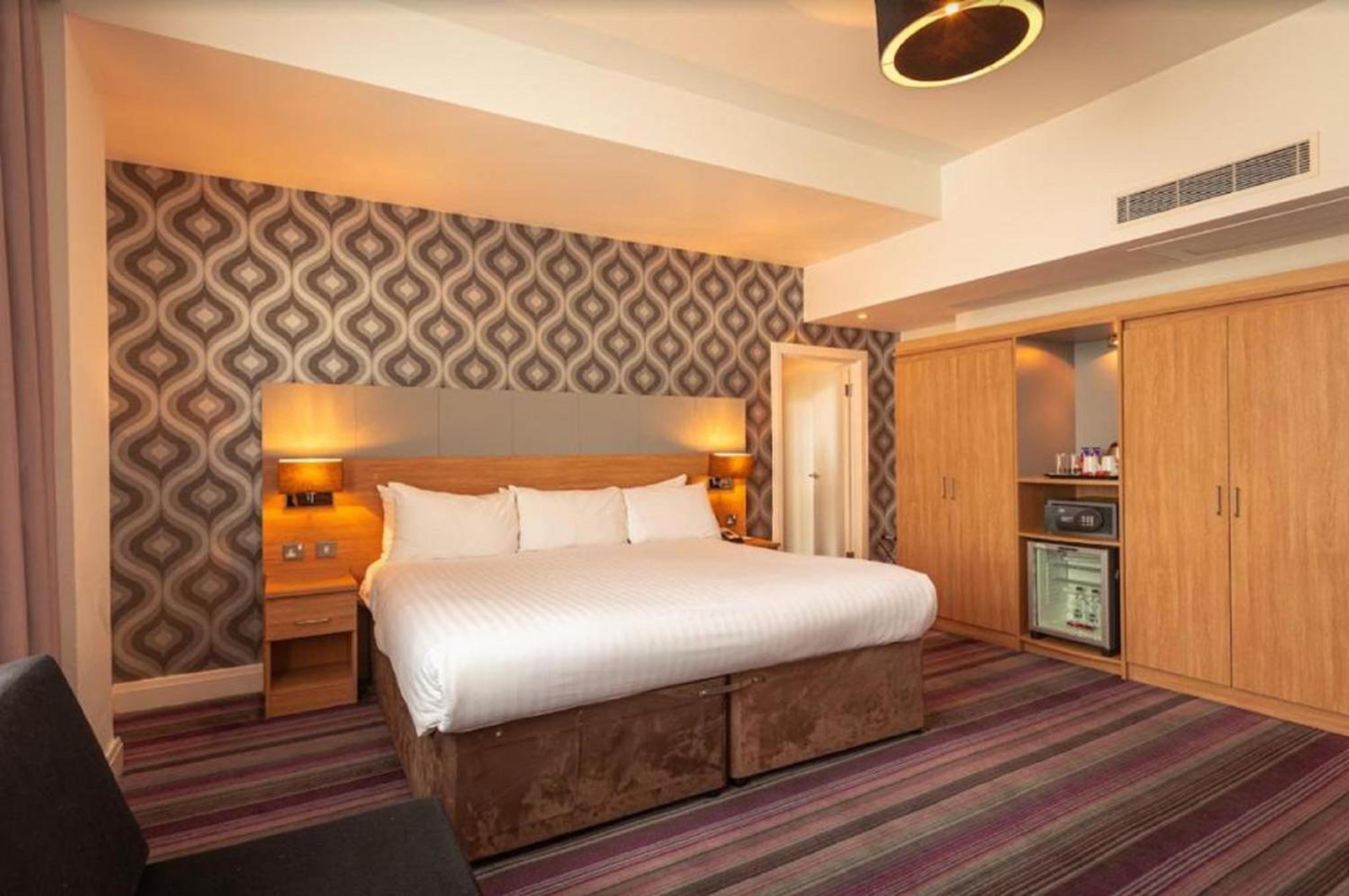 Executive King Room - Photo 3