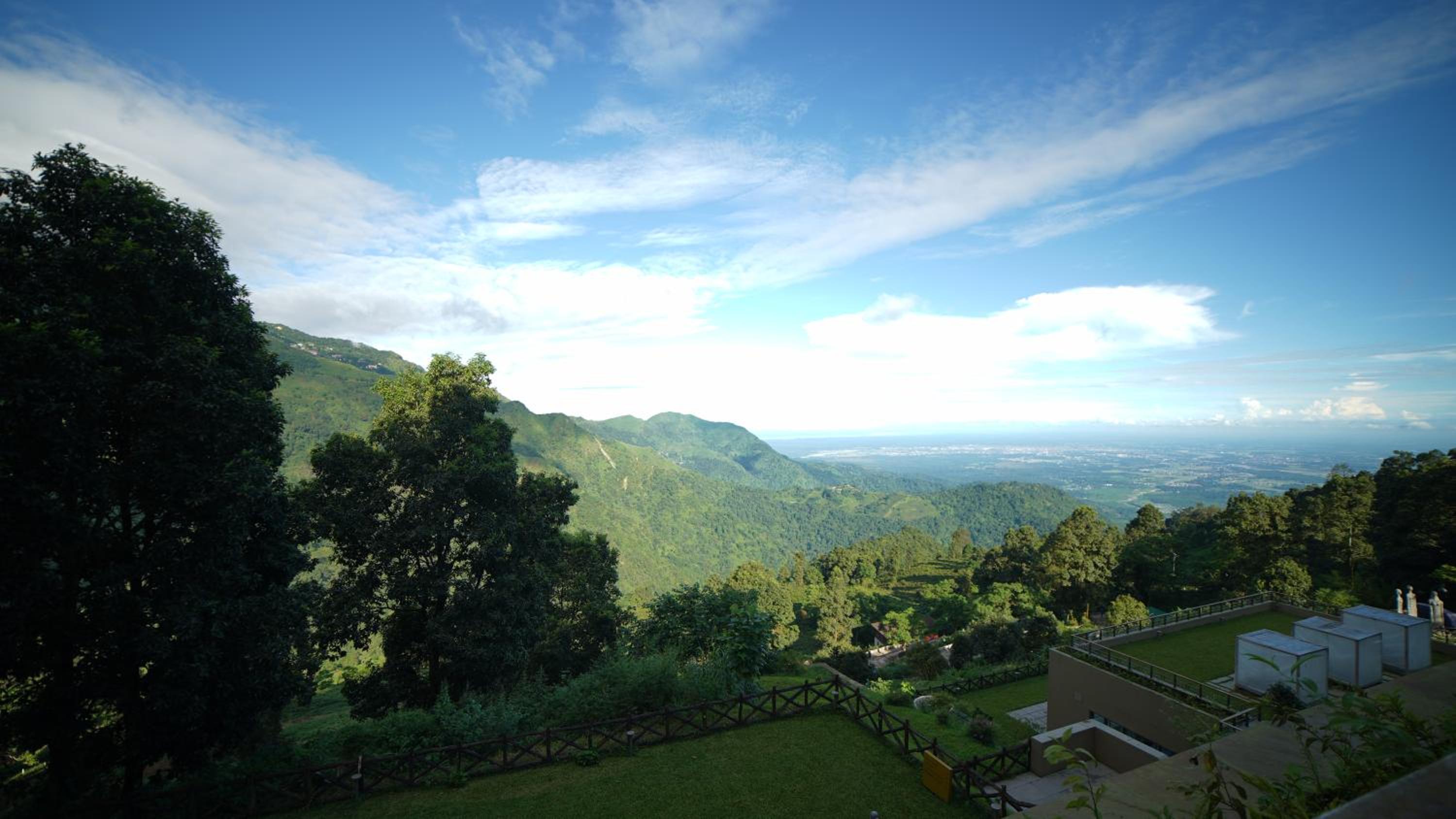 Luxury King Bed Valley View Room with Balcony Luxury King Bed Valley View Room with Balcony