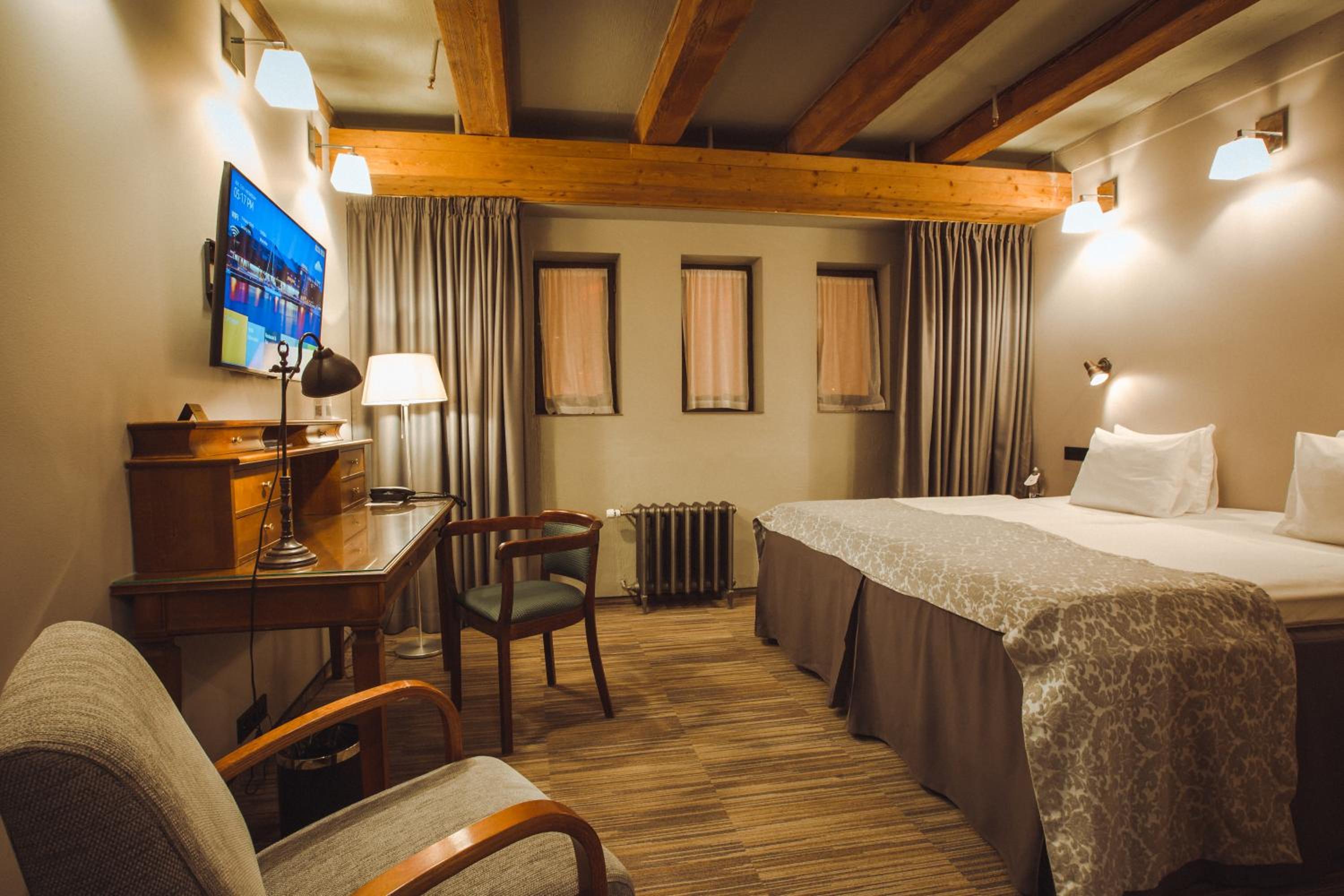 Superior Double or Twin Room - Photo 7