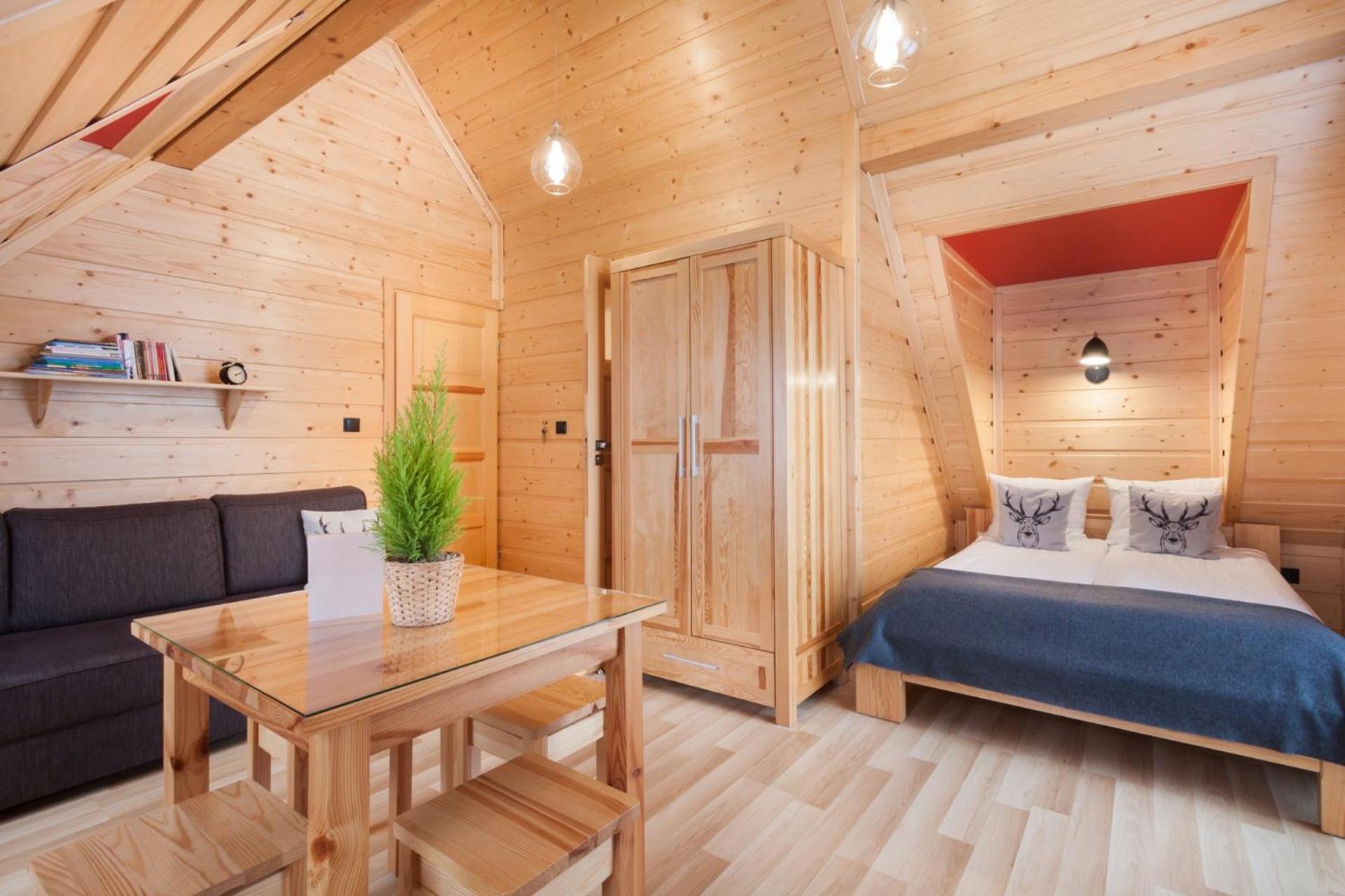 Quadruple Room with Private Bathroom and Balcony