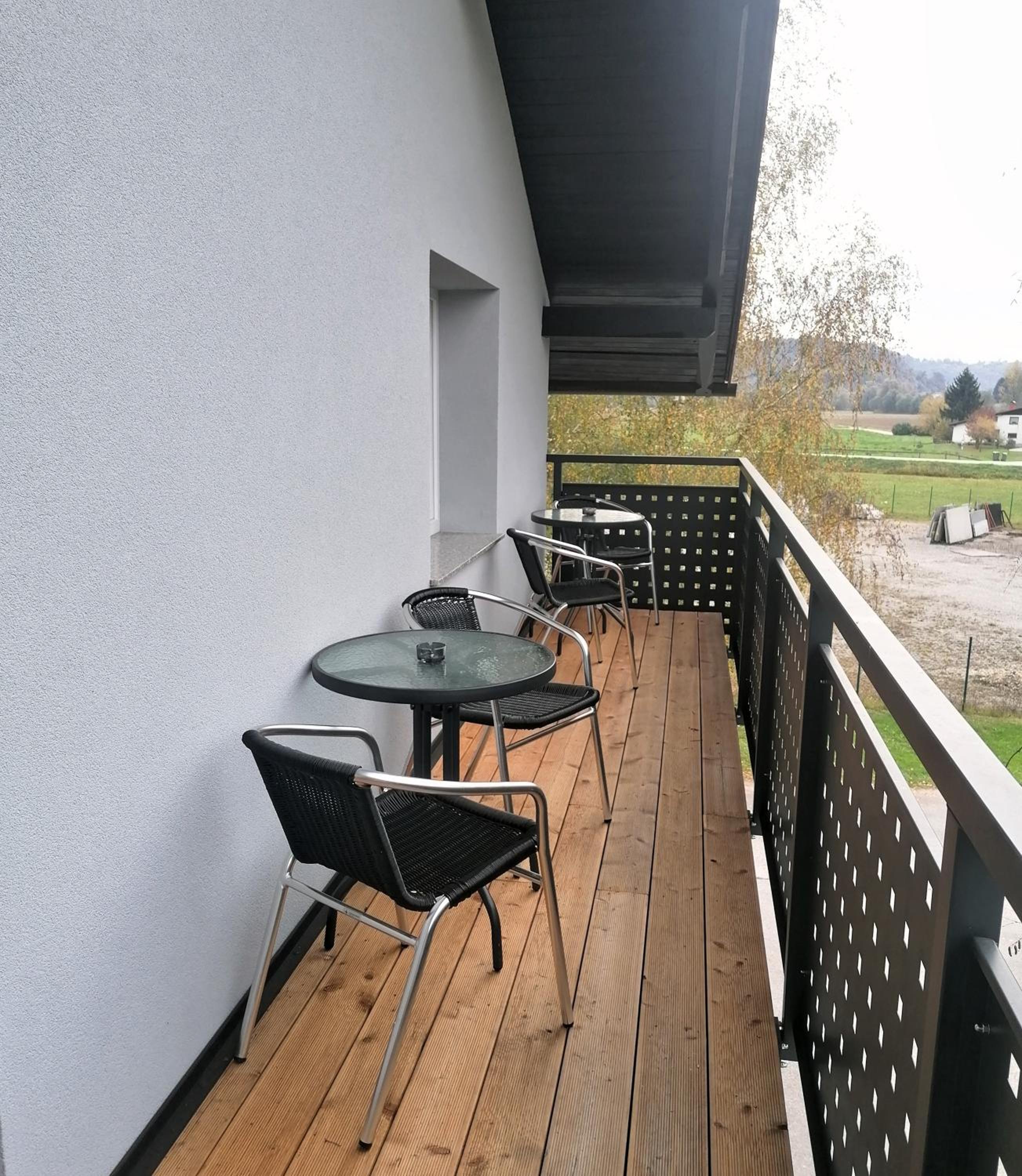 Standard Double or Twin Room - Photo 9