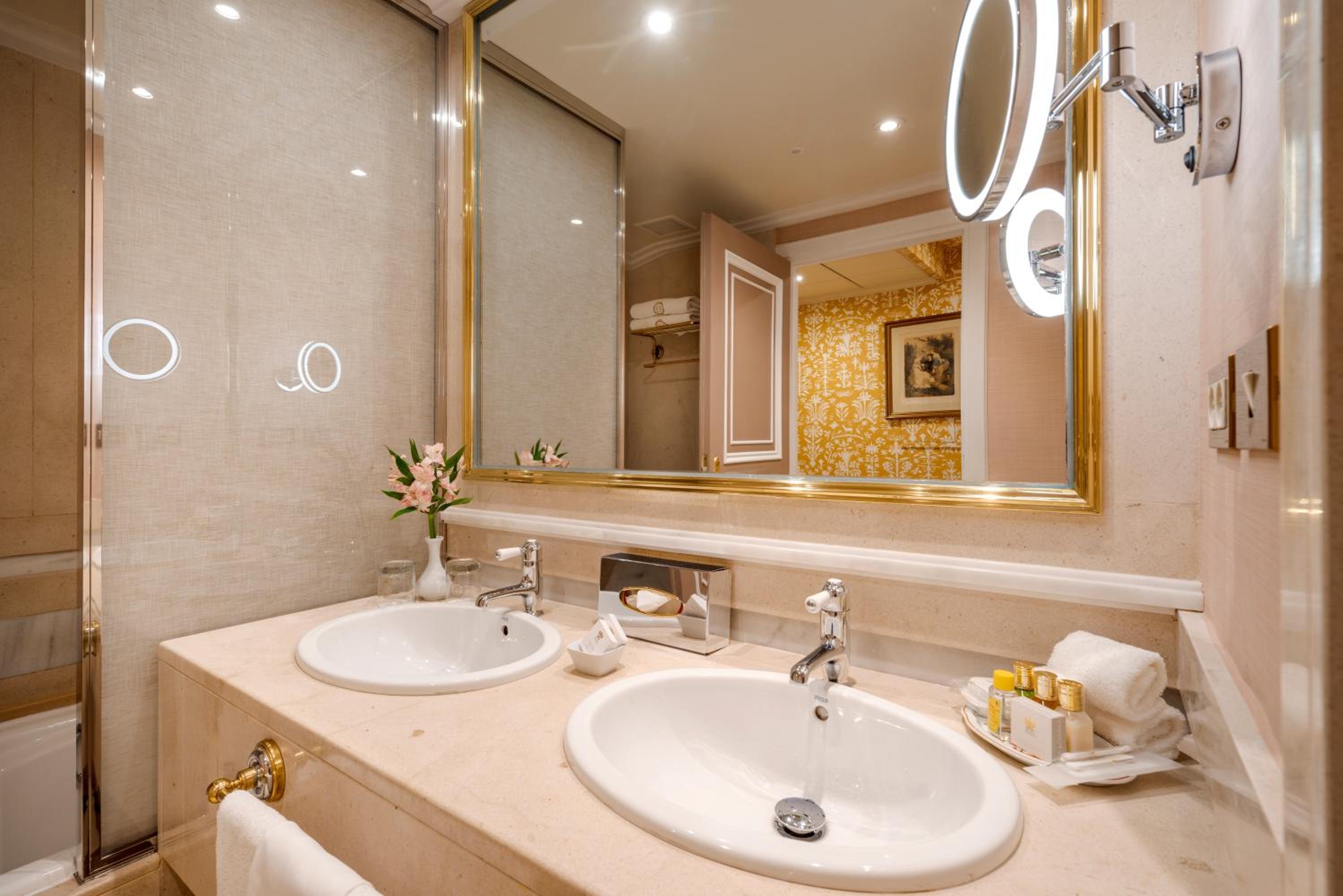 Superior Triple Room - Photo 3