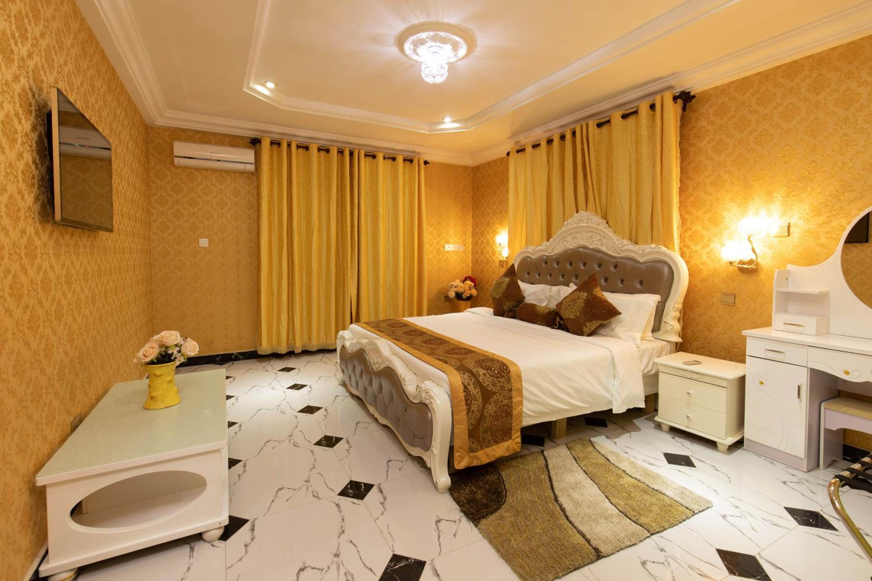 Executive Suite