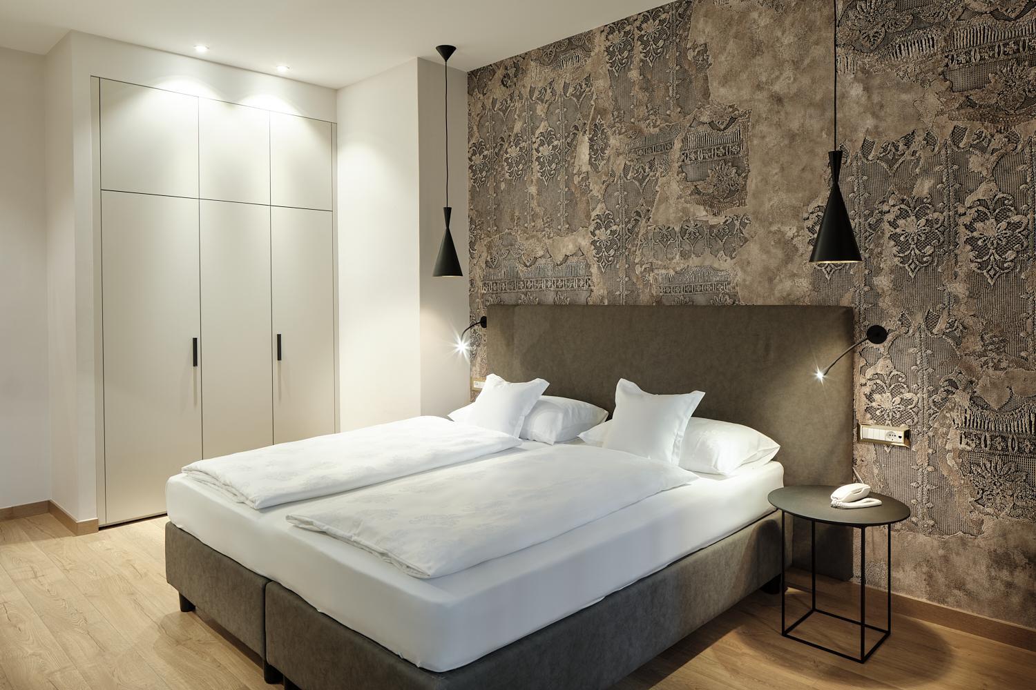 Deluxe Double Room with River View and Balcony - Photo 1
