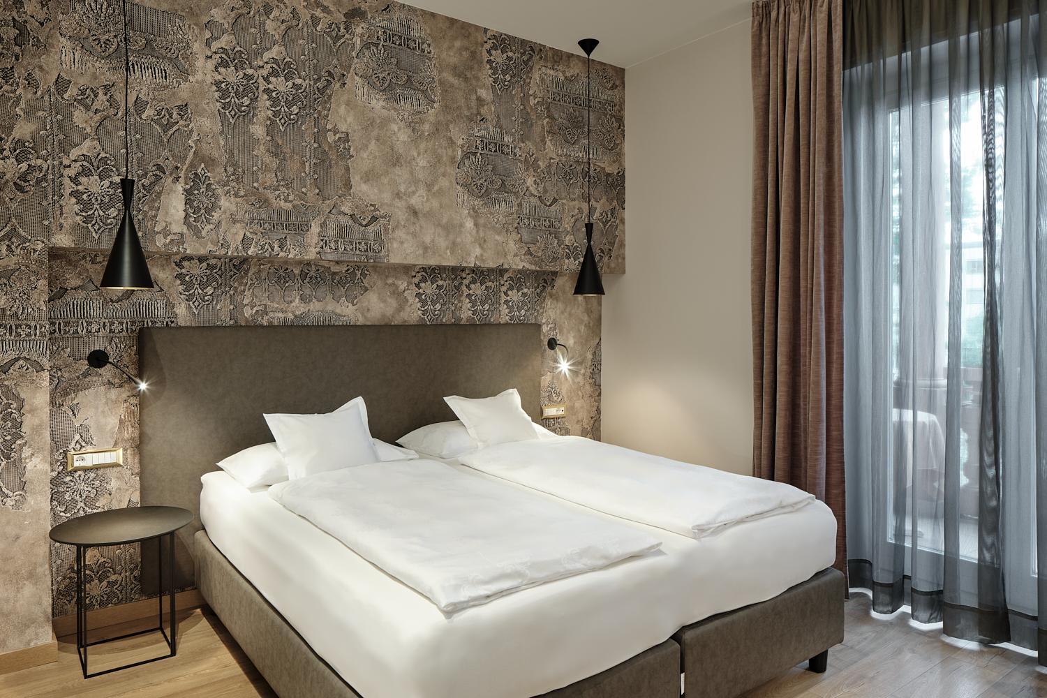Deluxe Double Room with River View and Balcony - Photo 10