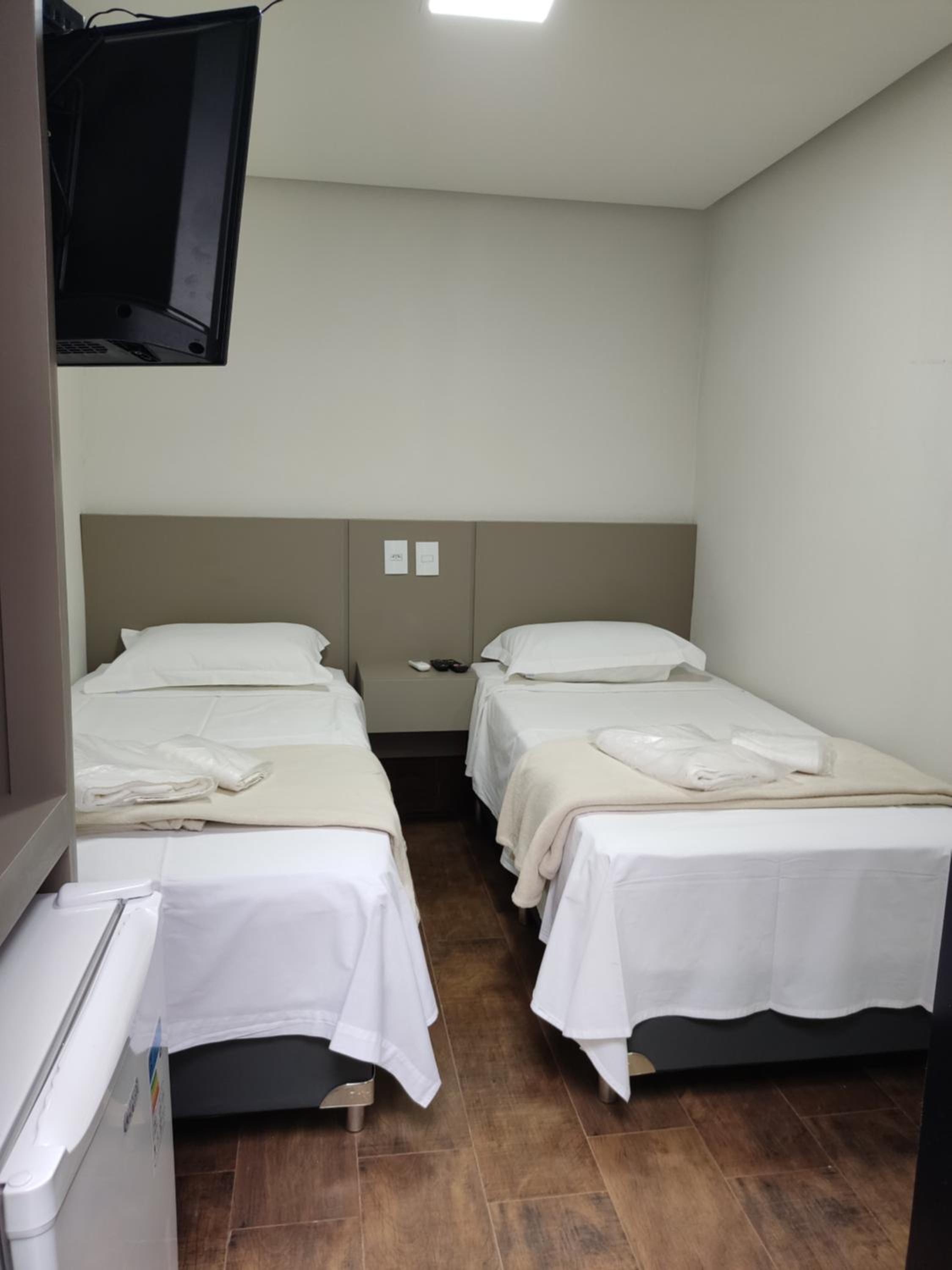 Suite - Photo 1