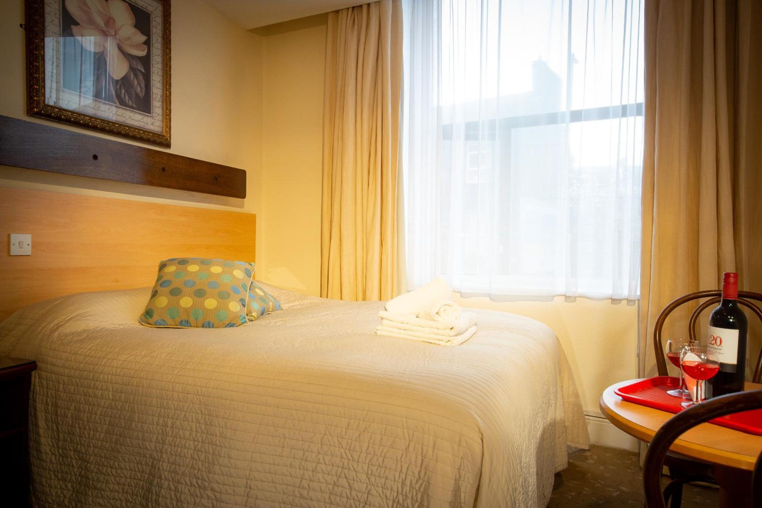 Small Double Room photo 1