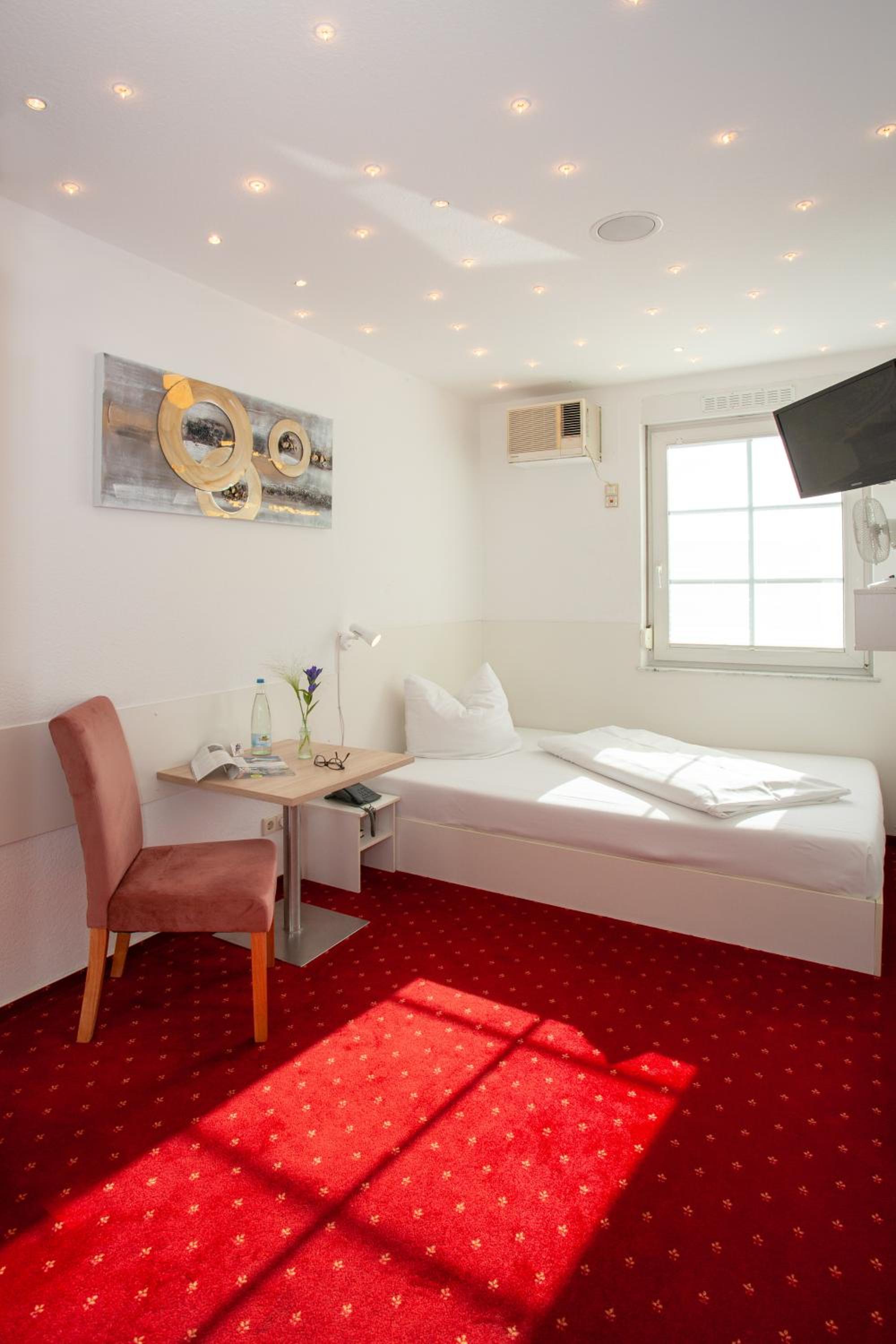 Standard Single Room photo 2