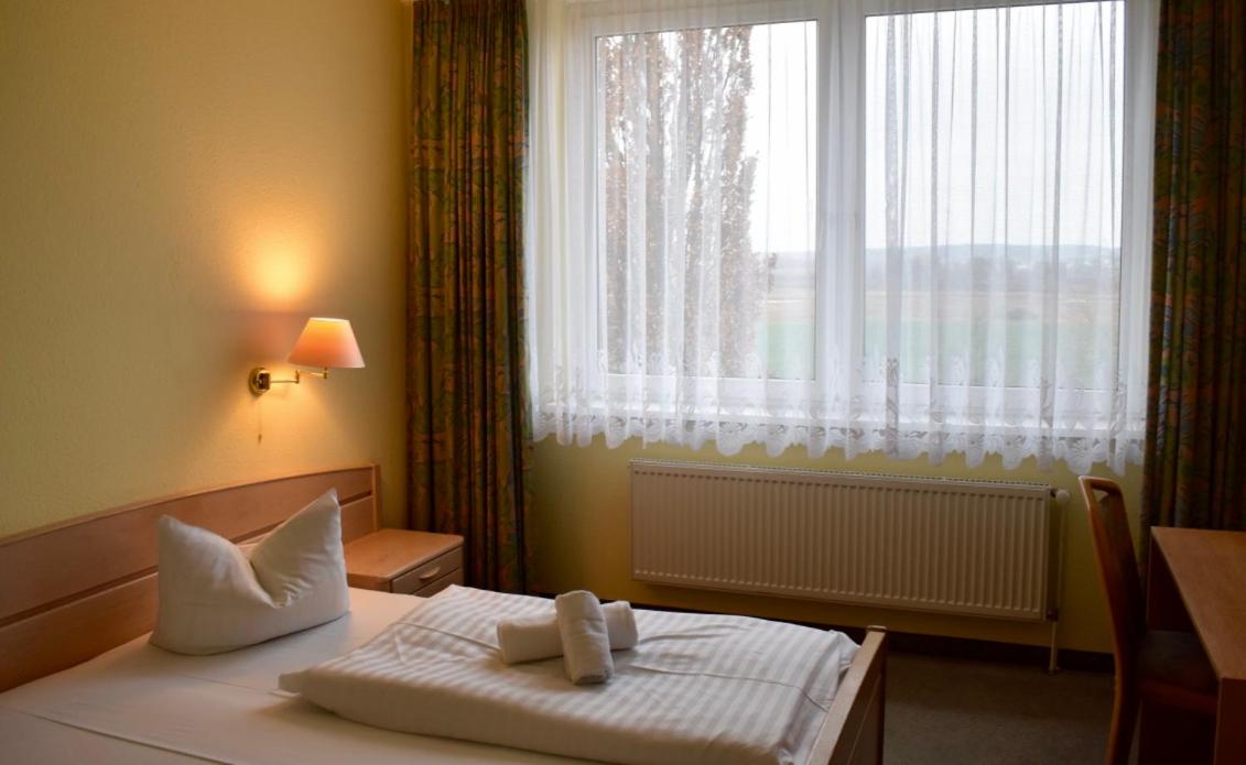 Double Room - Photo 2
