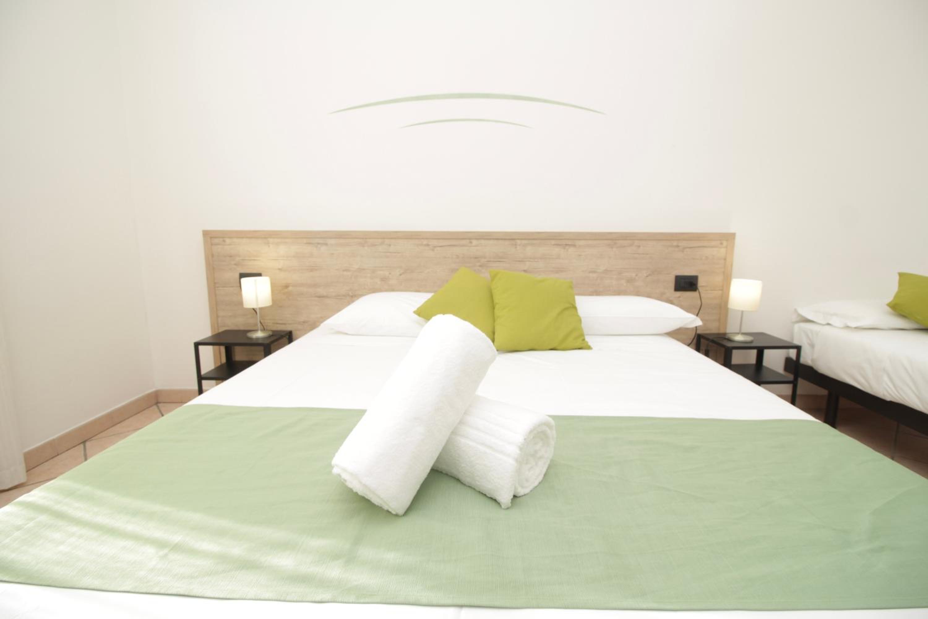 Triple Room - Photo 12
