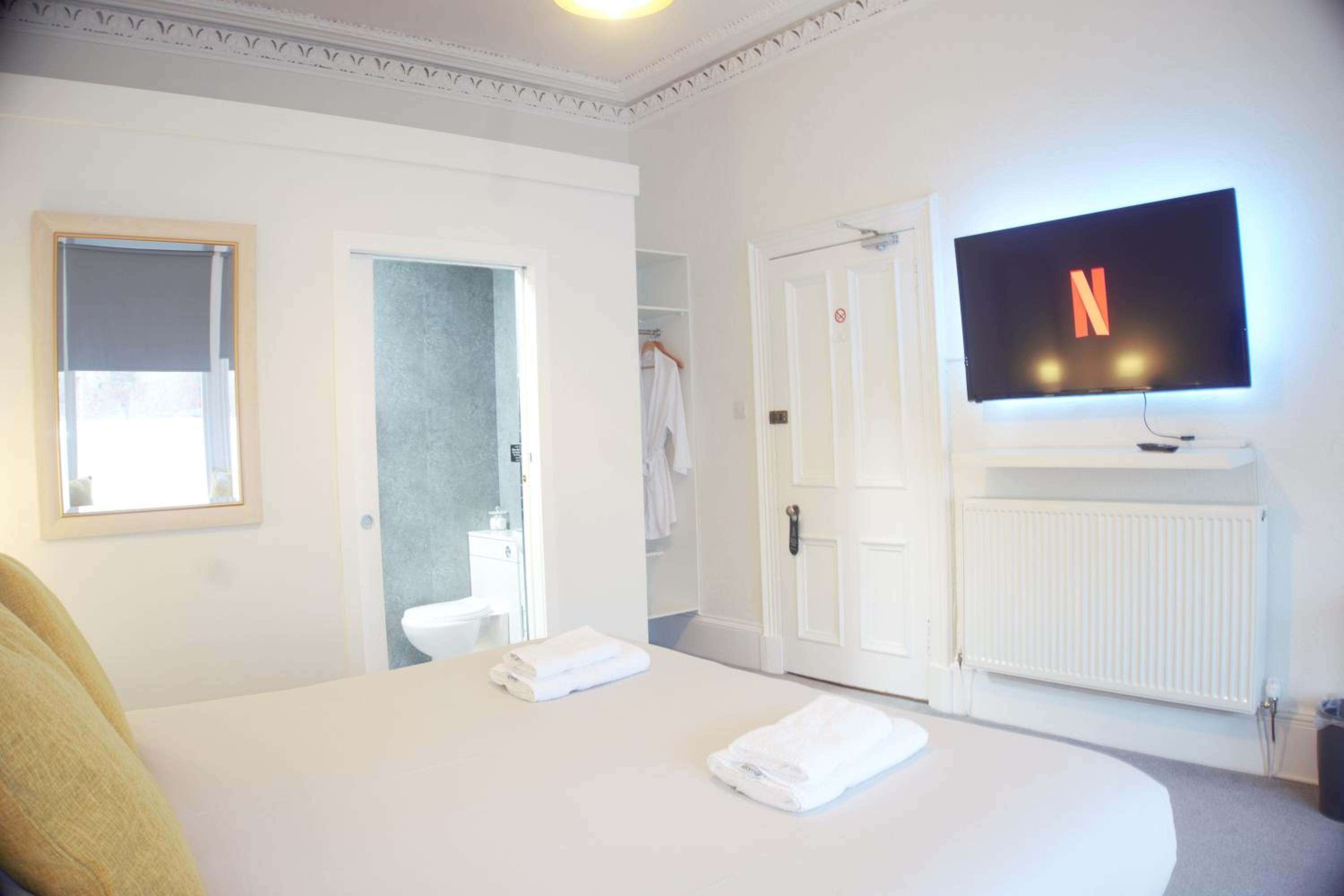 Superior King Suite