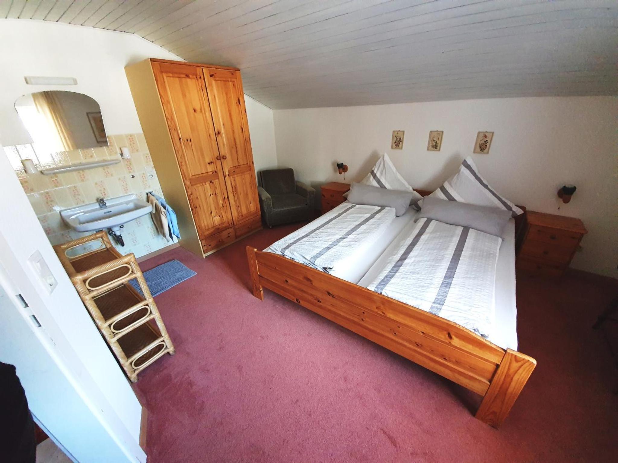 One-Bedroom Apartment photo 2