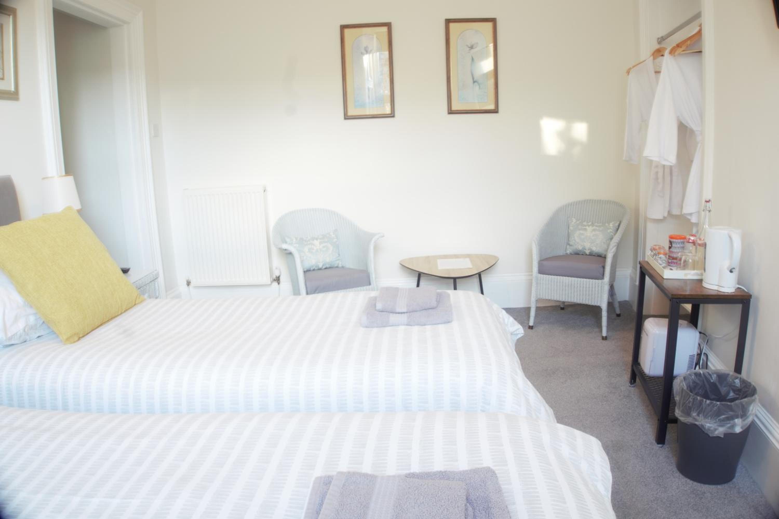 Superior Double or Twin Room - Photo 7