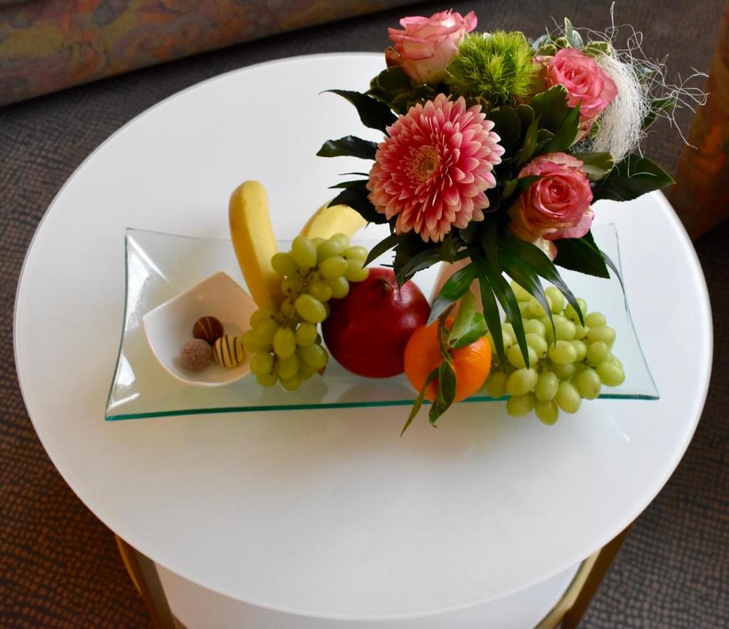 Suite - Photo 11