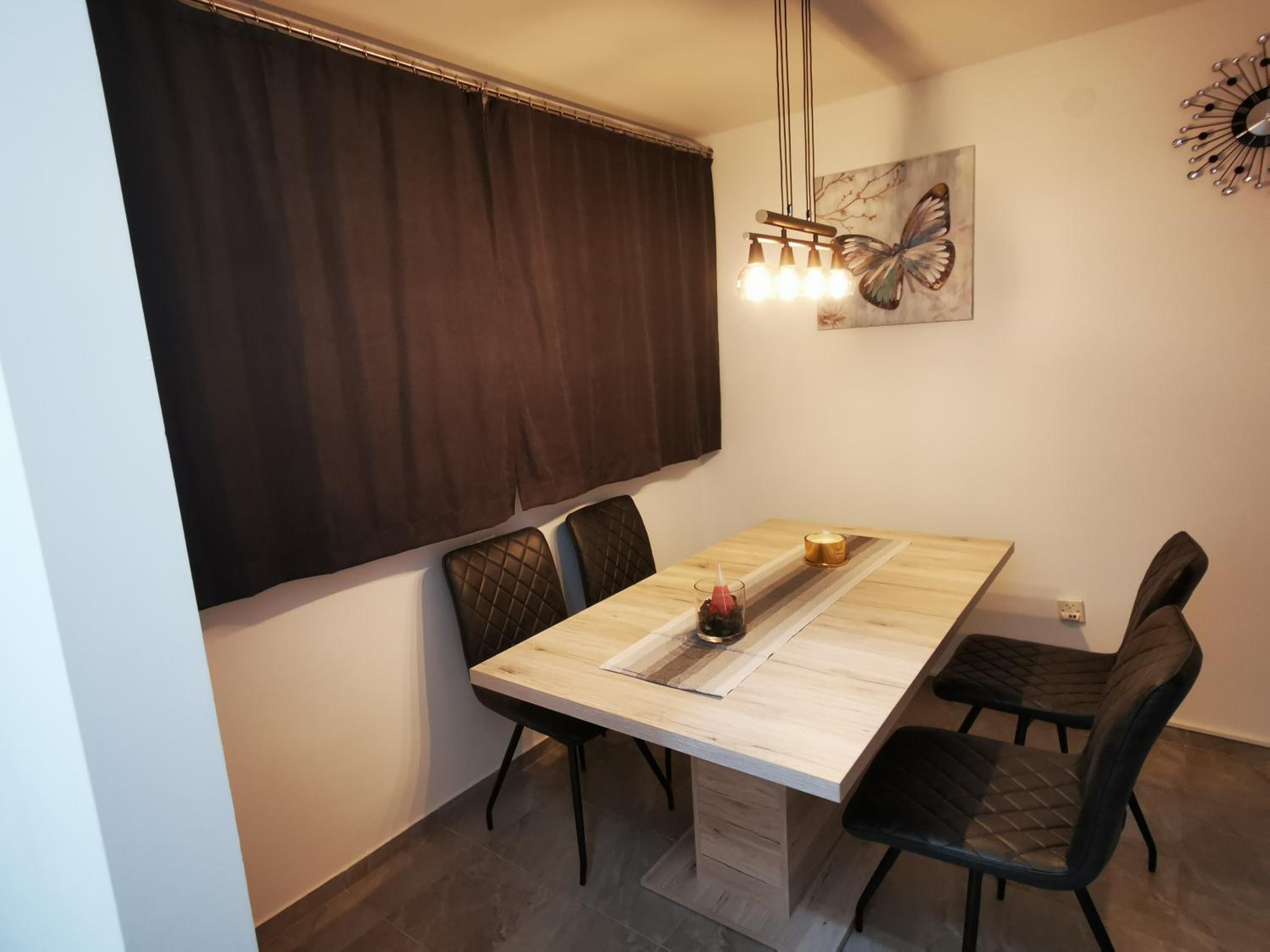 Studio - Photo 11