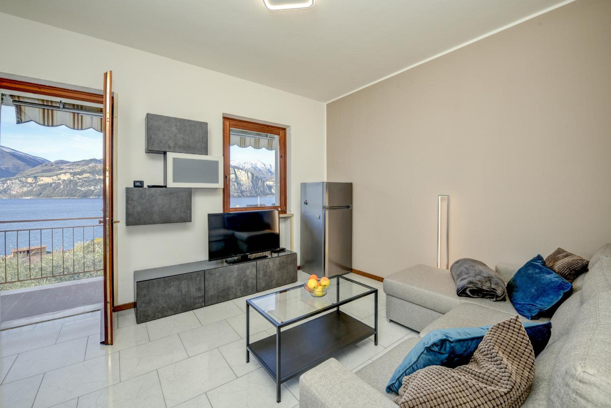 Apartment with Lake View photo 1