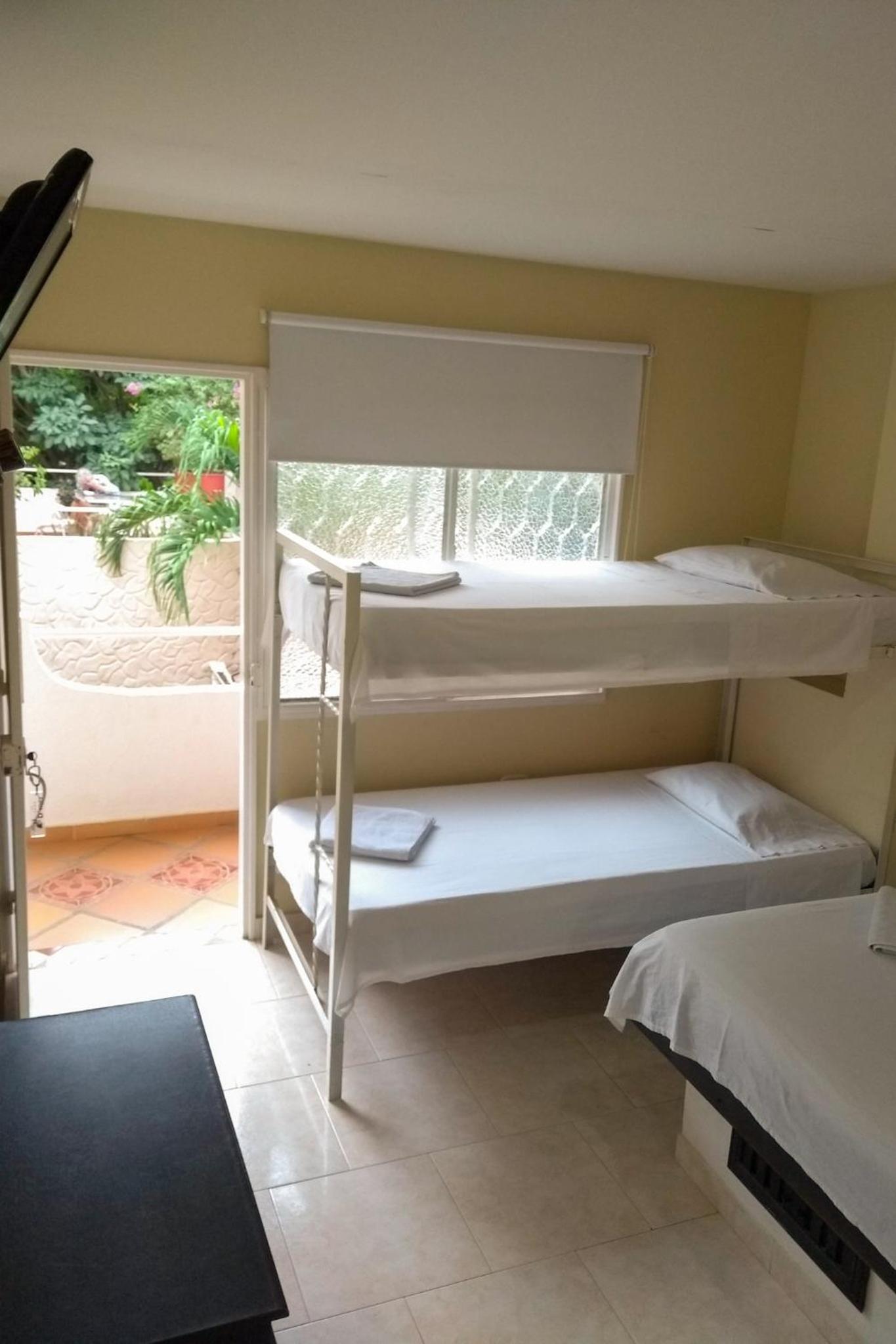 Economy Quadruple Room photo 1