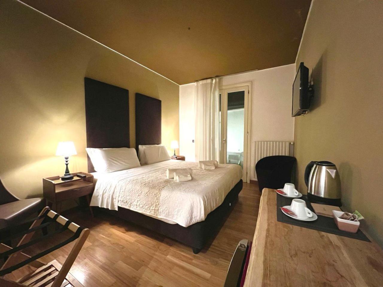 Double Room with Jacuzzi and Sauna photo 1