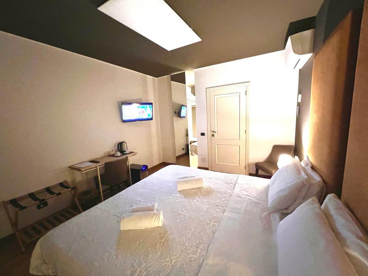 Double Room with Terrace photo 2
