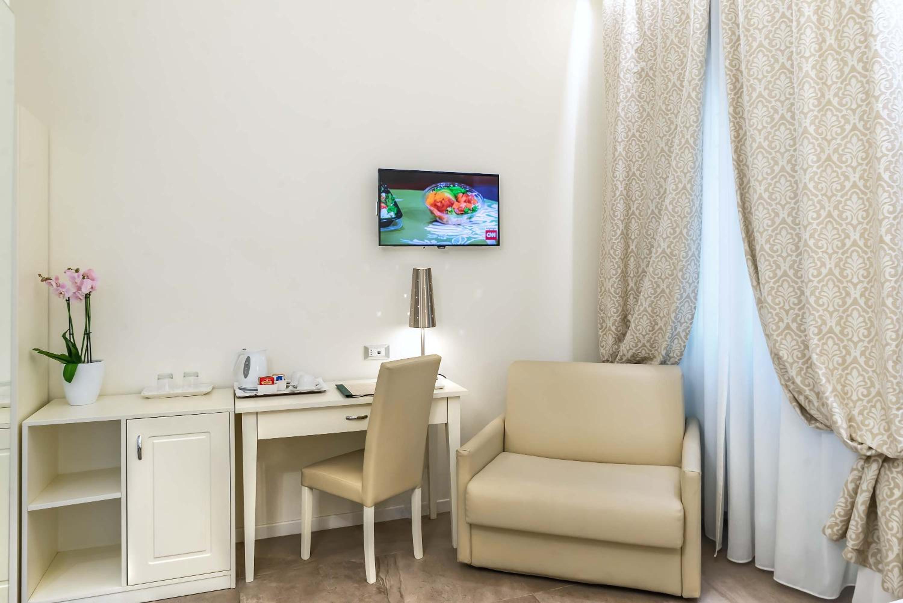 Double or Twin Room photo 3