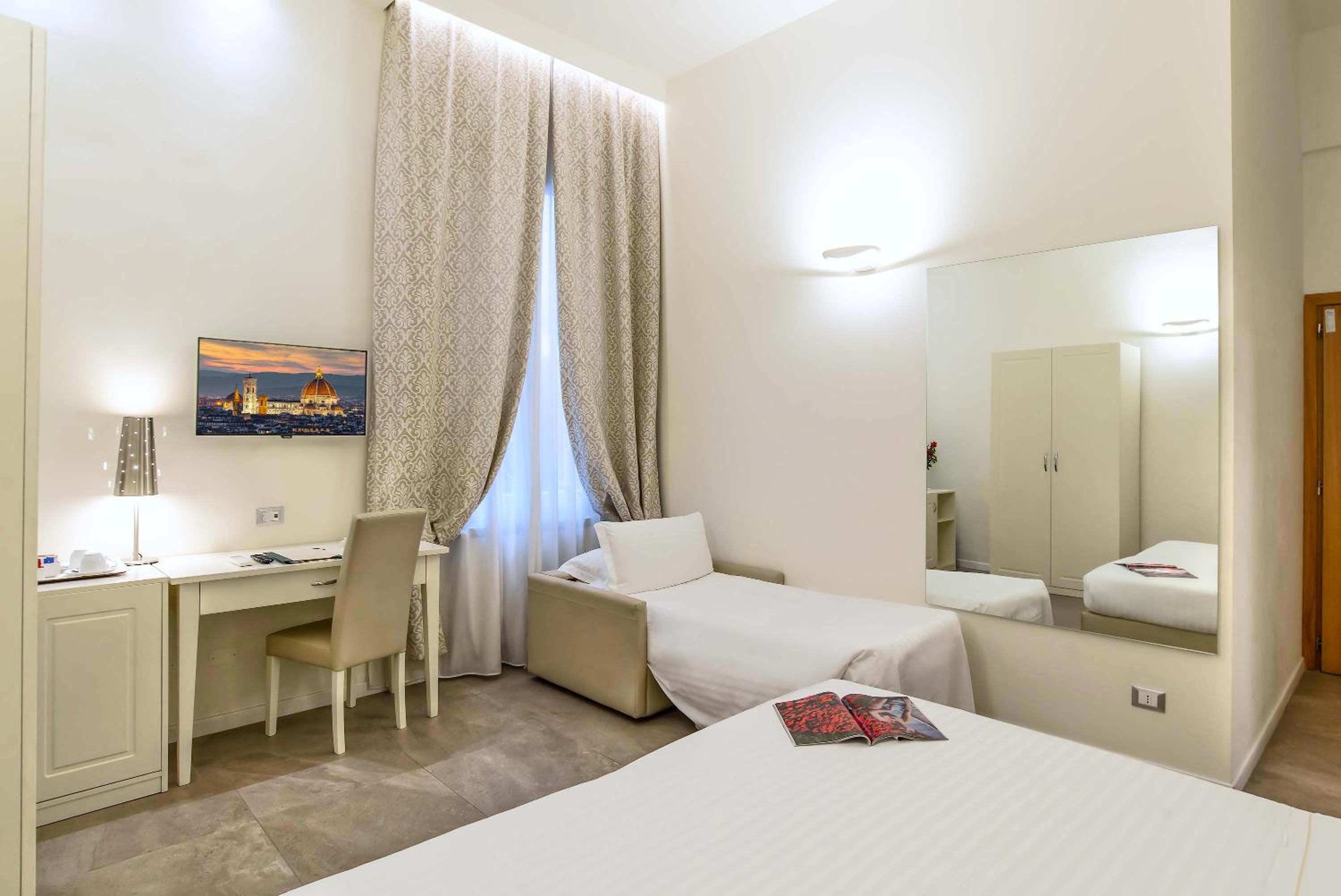 Triple Room - Photo 2