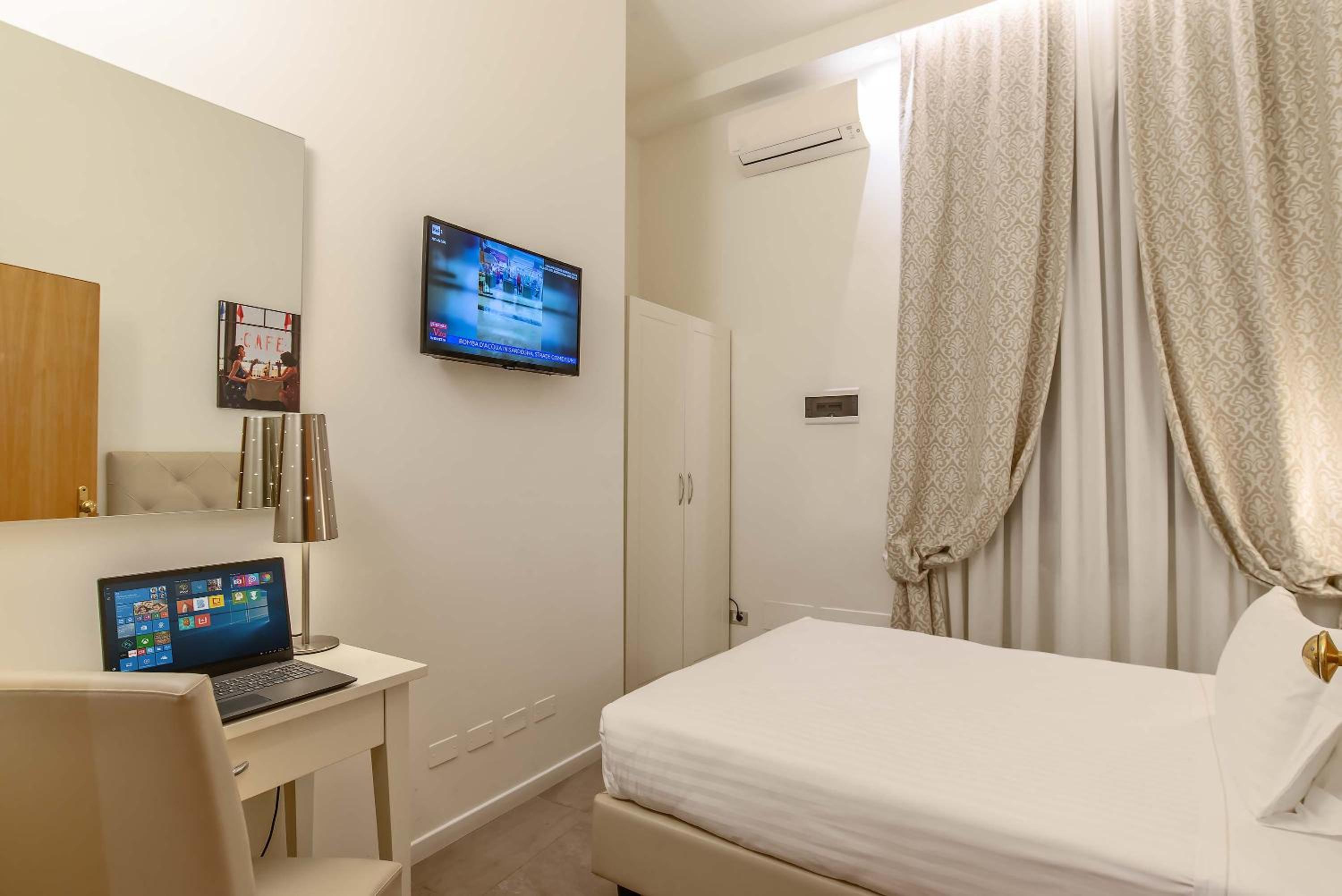 Double or Twin Room (1 Adult) photo 2