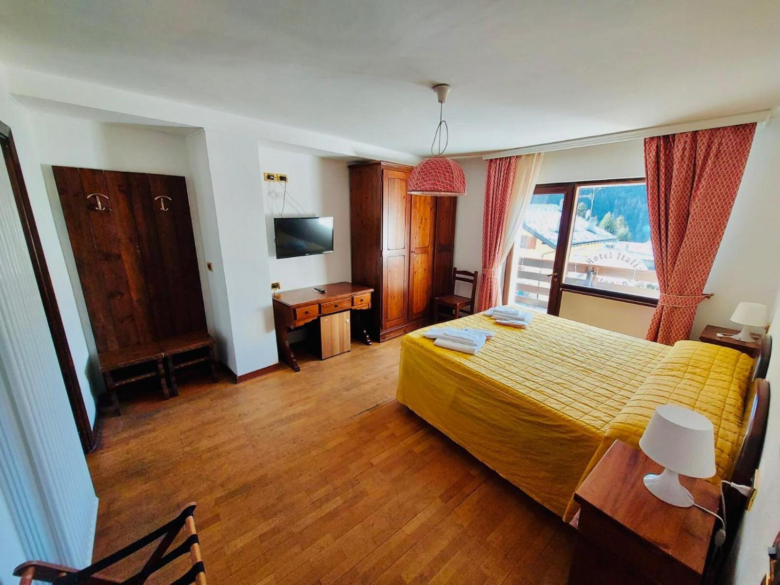 Double or Twin Room - Photo 7