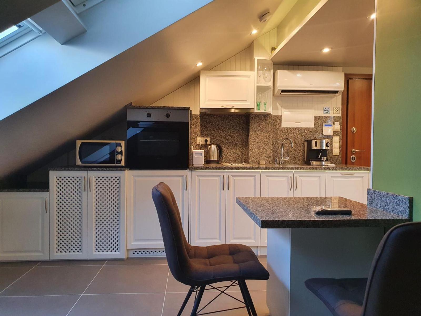 One-Bedroom Apartment - Photo 16