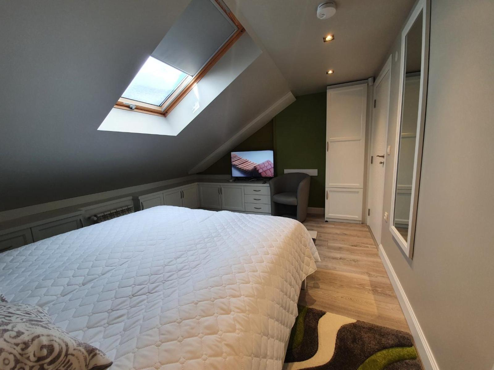 One-Bedroom Apartment - Photo 20