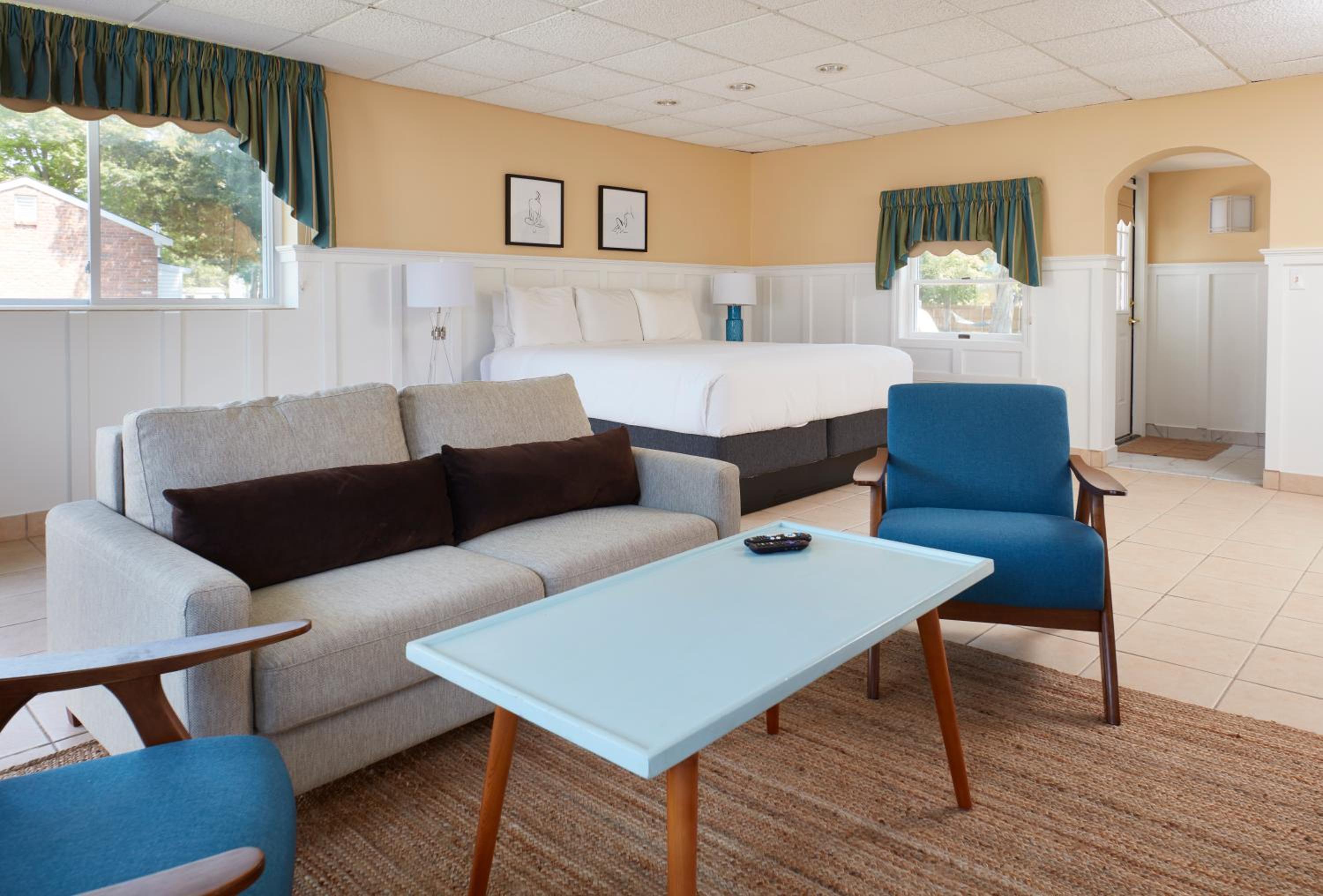 Studio with Sofa Bed