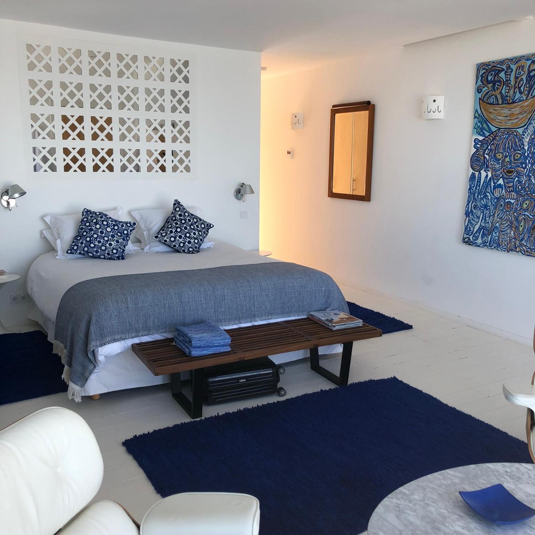 Deluxe Suite with Sea View - Photo 1