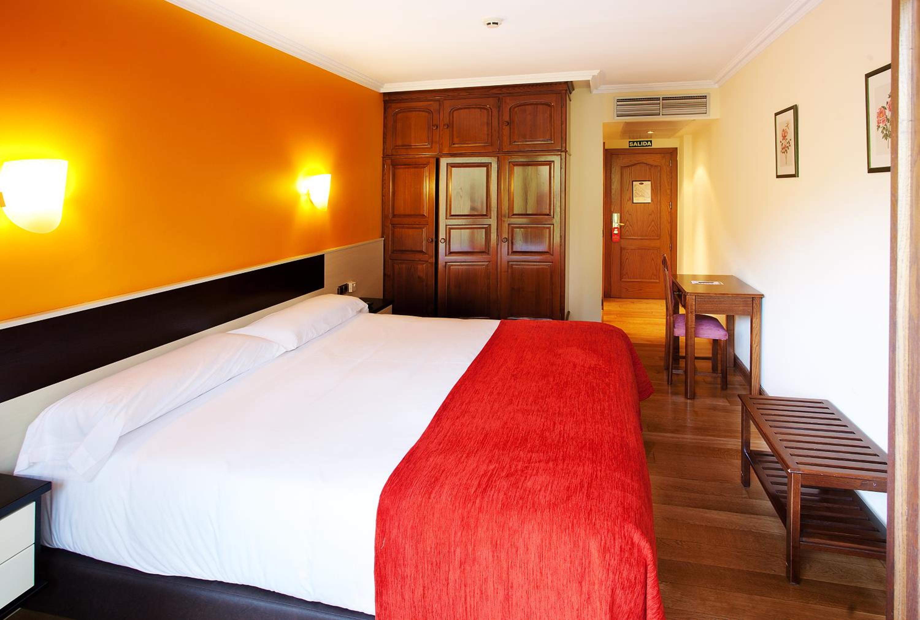 Double Room with Terrace - Photo 6