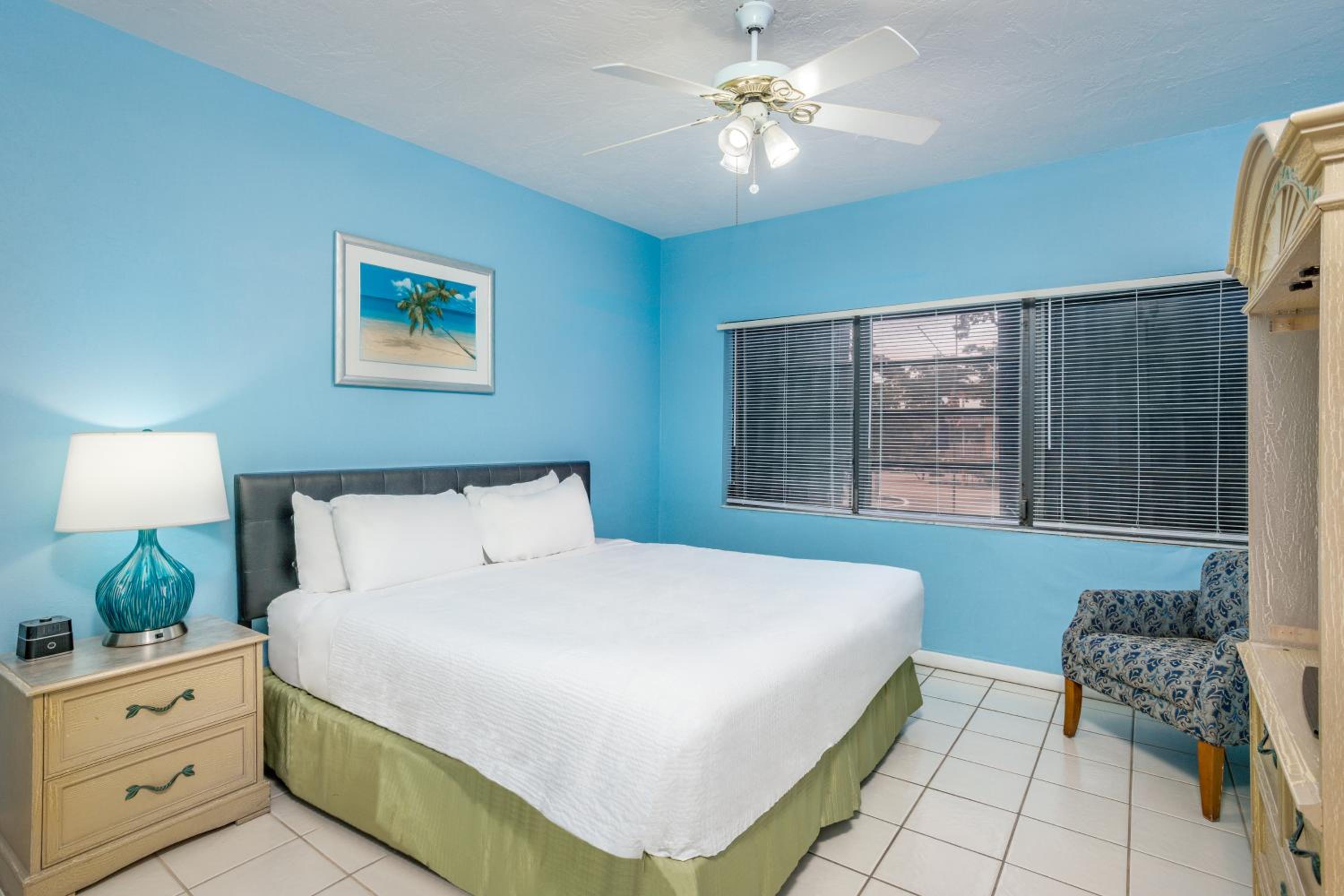 Three-Bedroom Suite - Photo 1