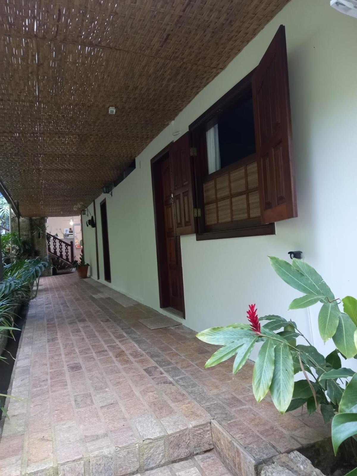 Double Room with Garden View - Photo 3