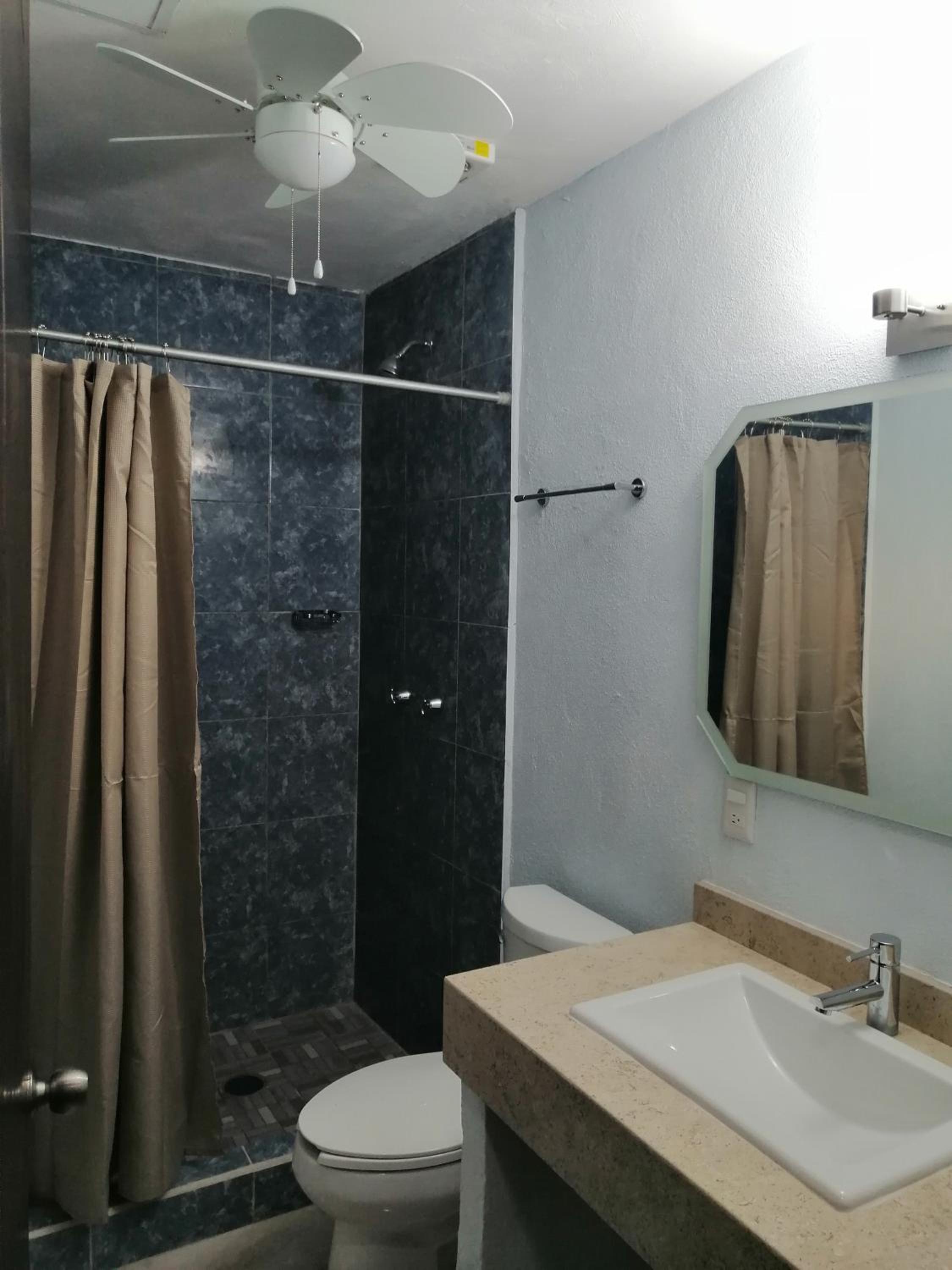 Deluxe Room - Photo 4
