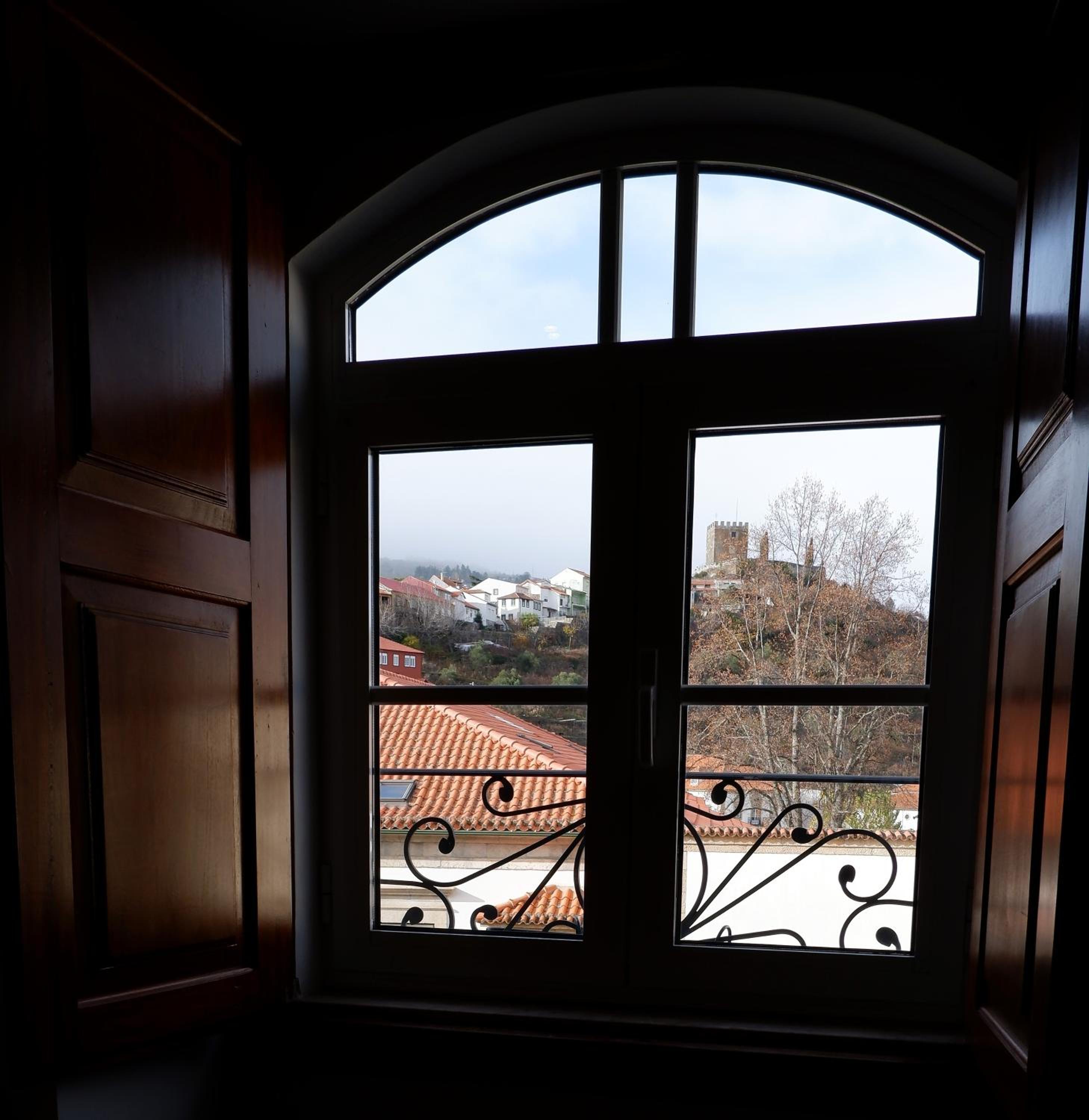 One-Bedroom Apartment - Photo 3