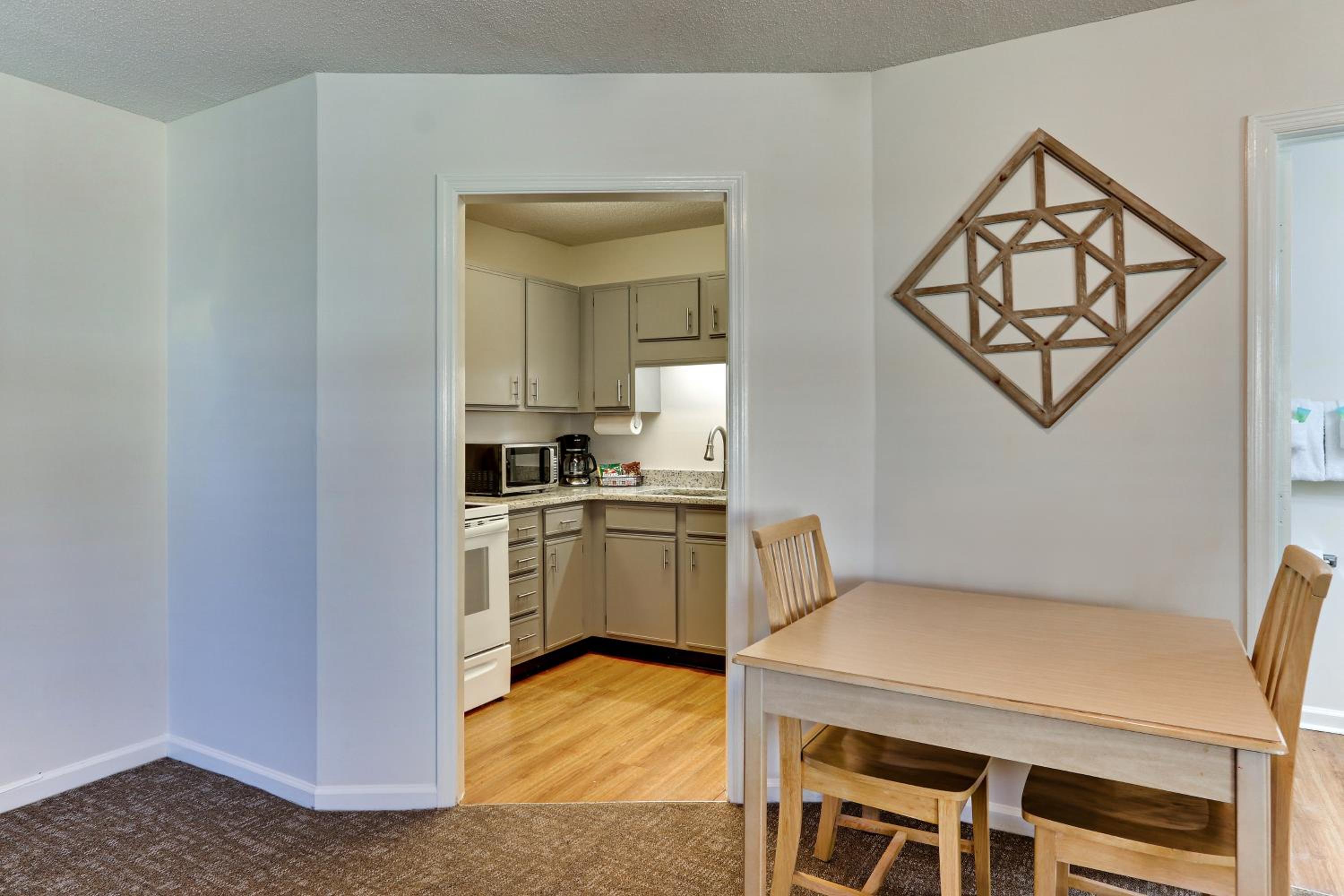 King Suite - Photo 8