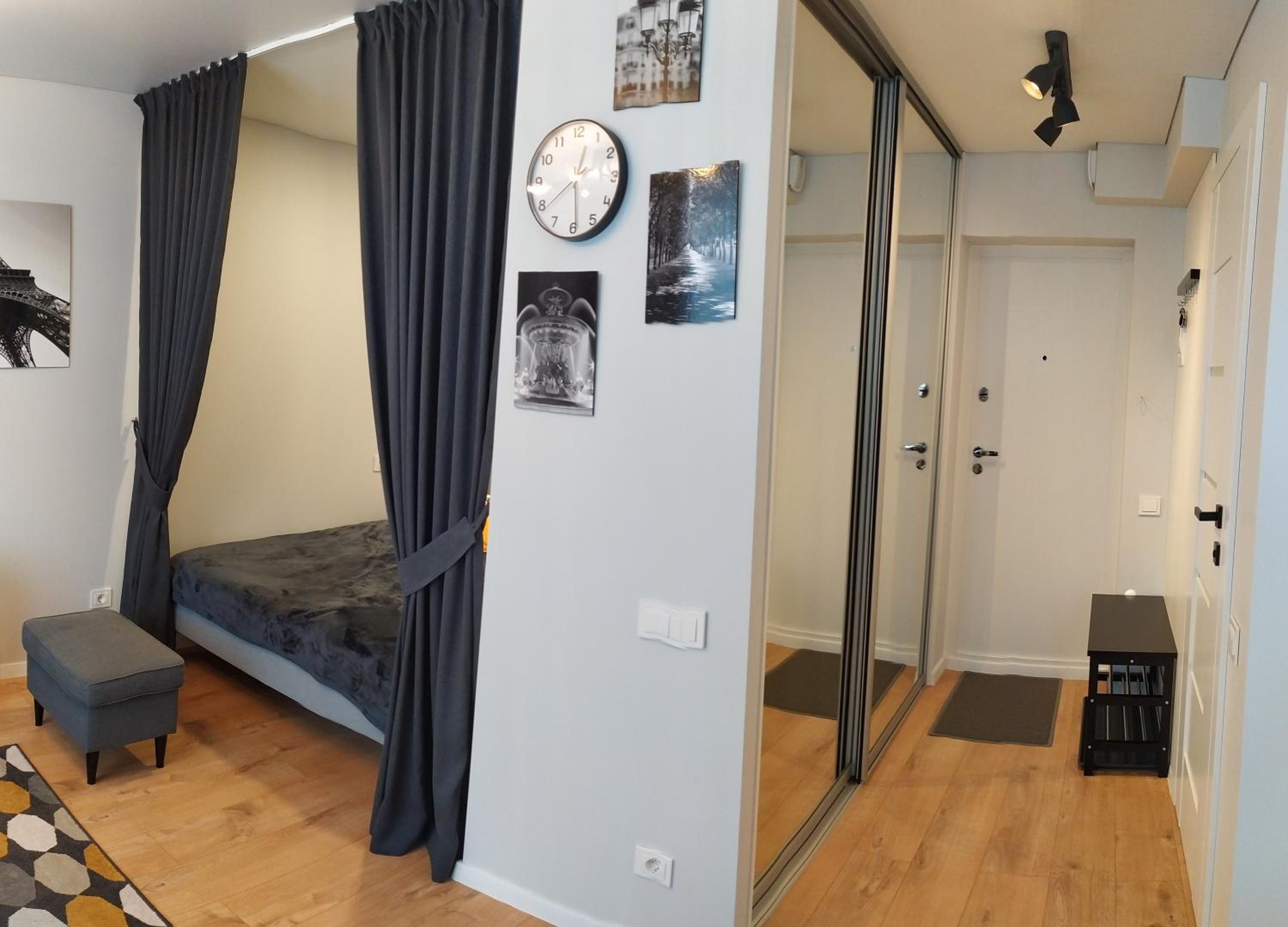 One-Bedroom Apartment - Photo 3