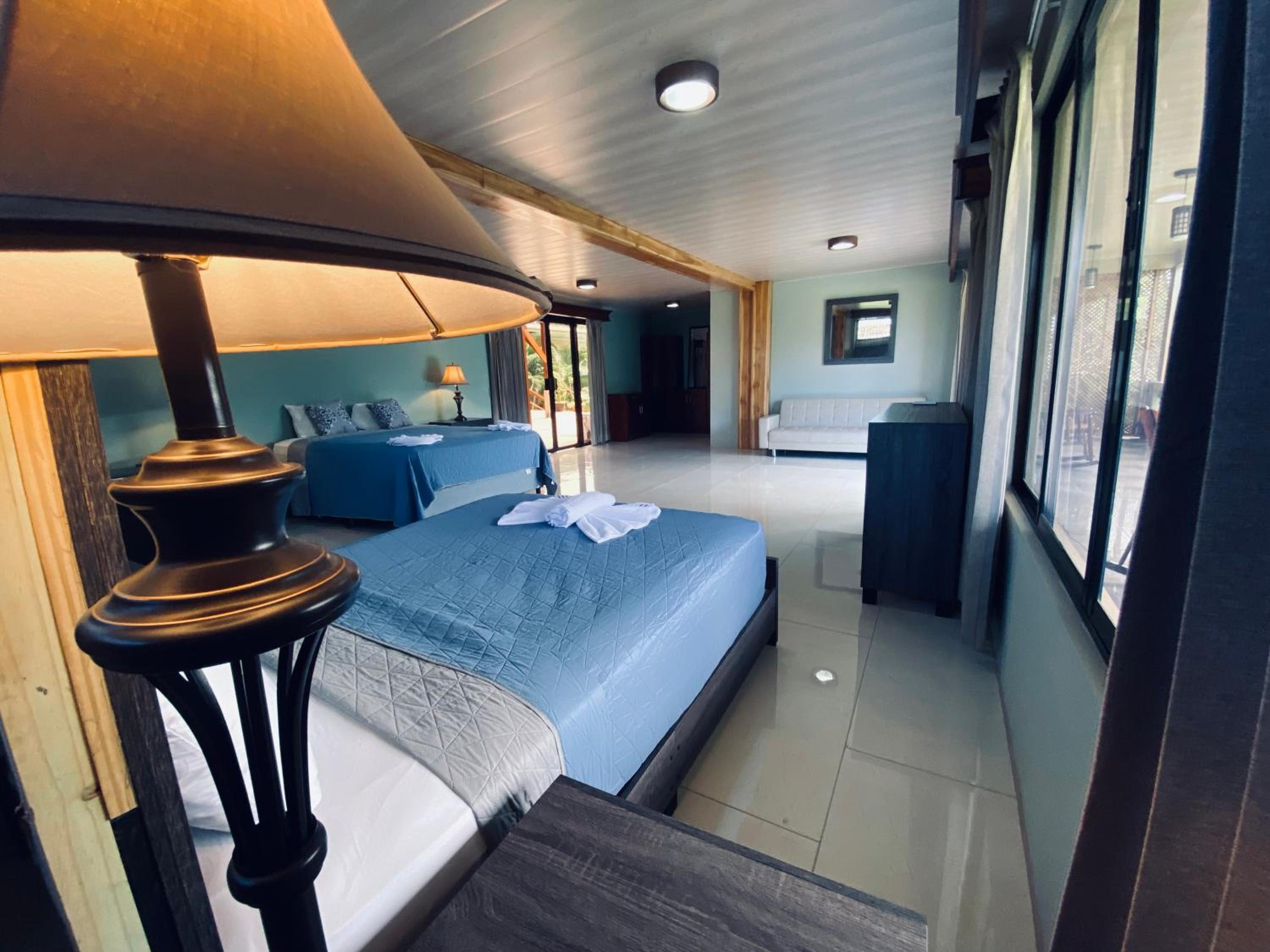 Junior Suite with Mountain View - Private Bathroom