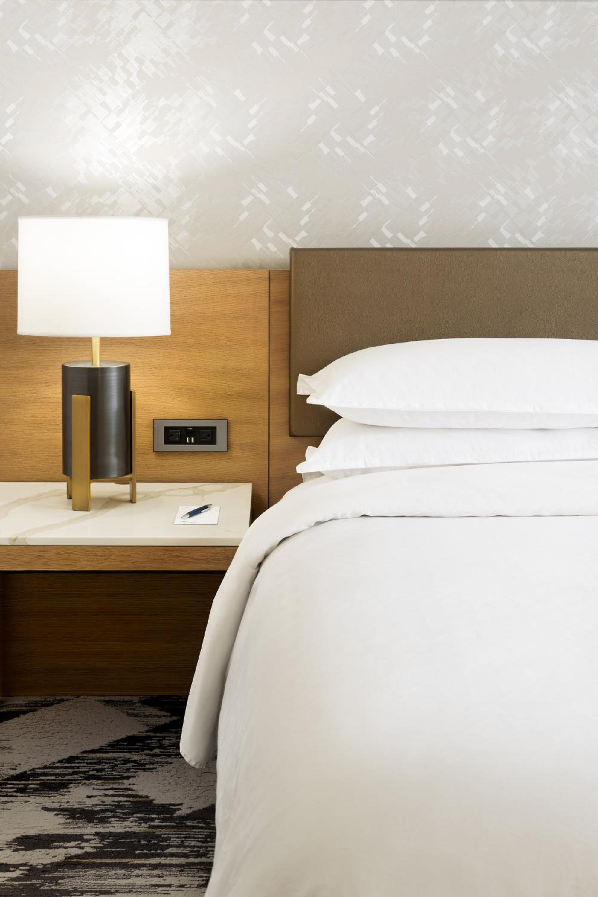 Guest Room, 1 King - Photo 7