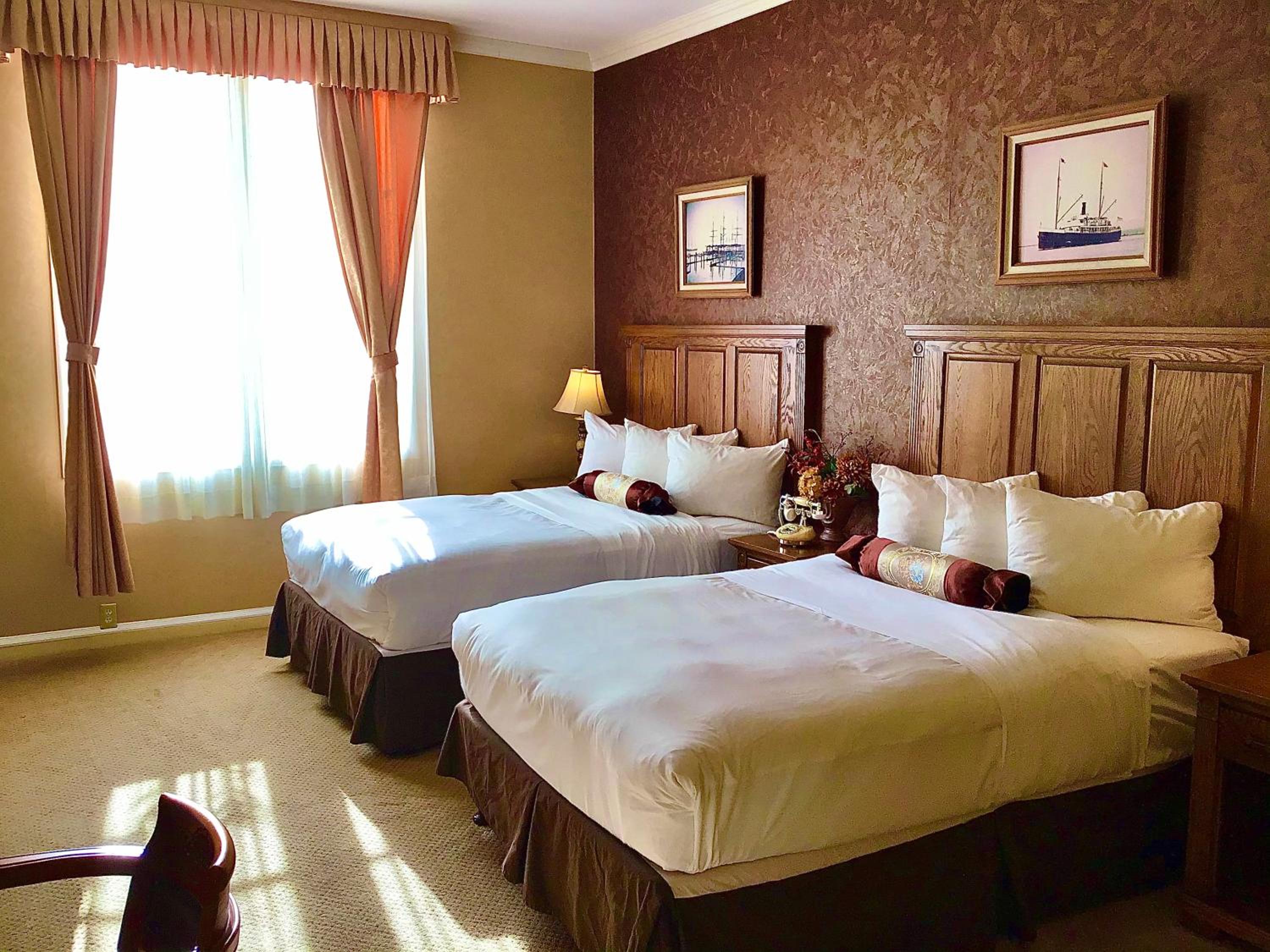 Deluxe Double Room with Two Double Beds - Non-Smoking - Photo 2