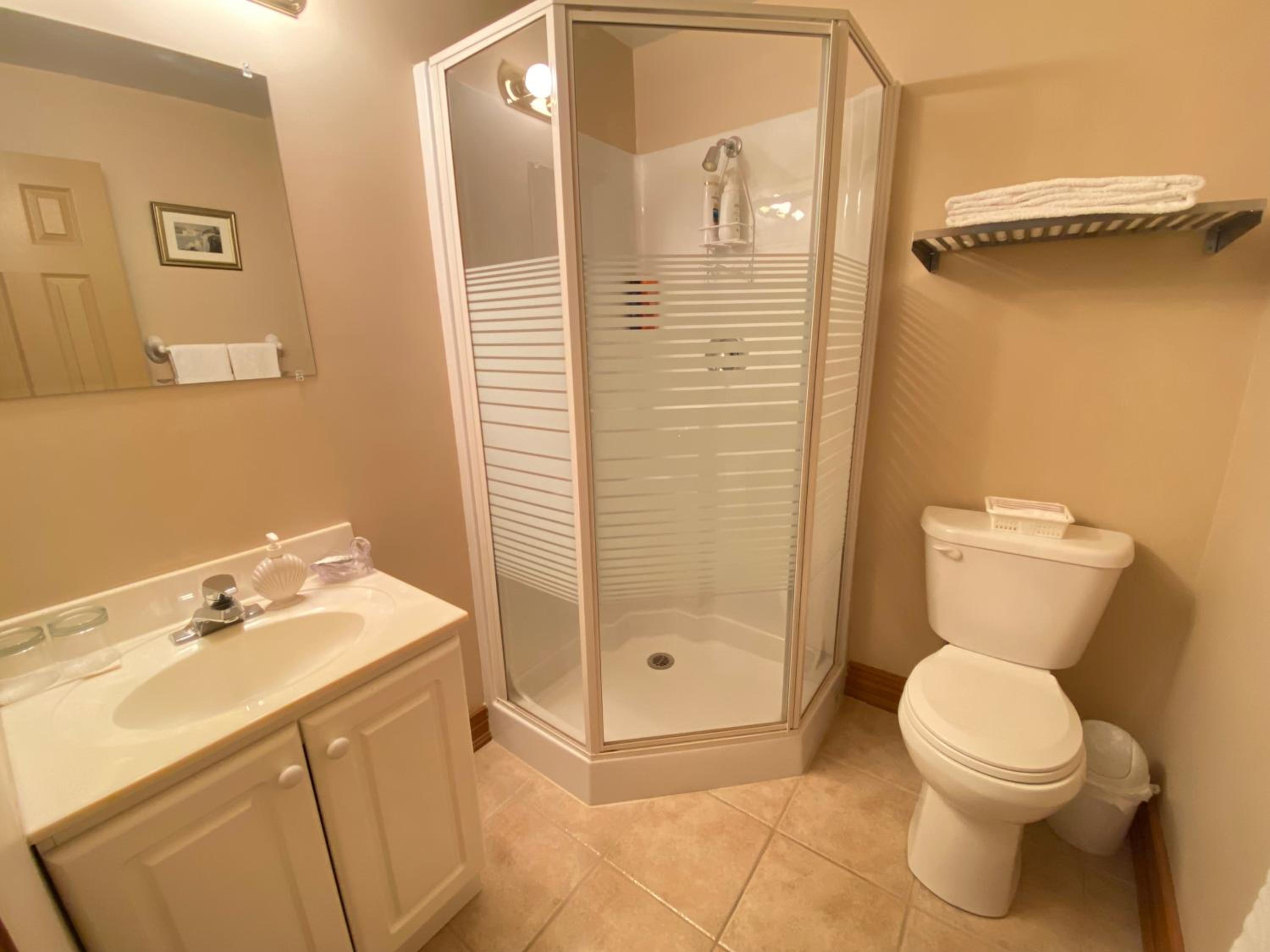 Queen Room - Photo 6