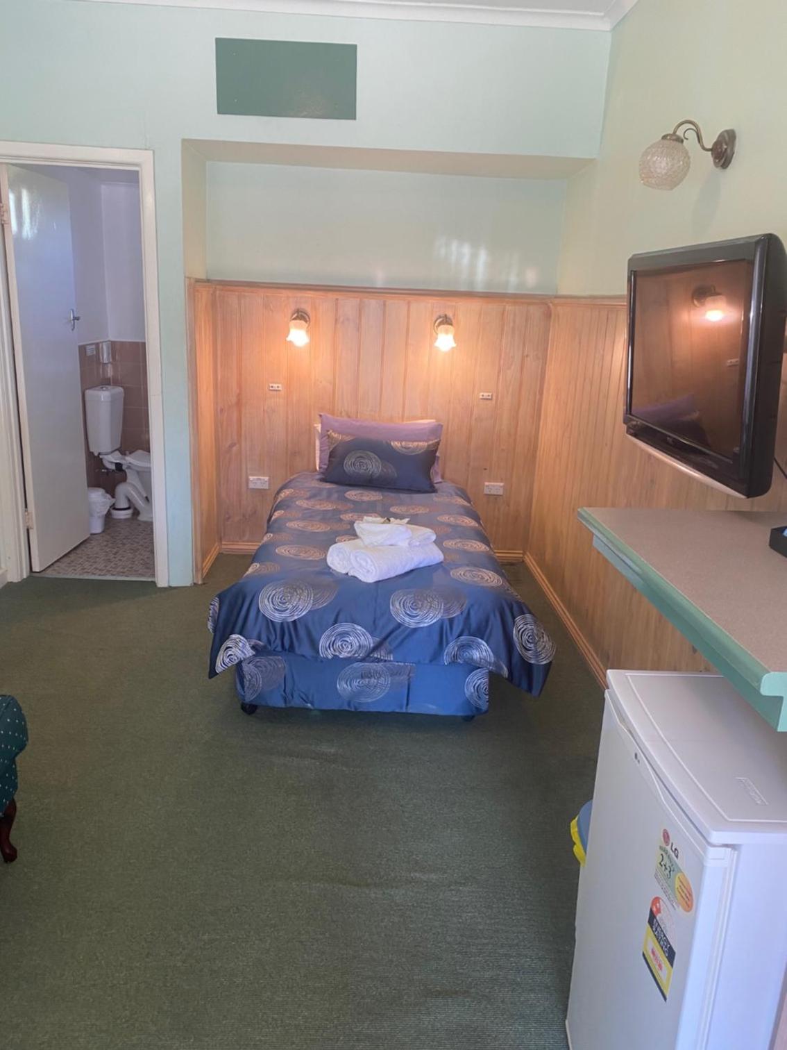 Budget Single Room