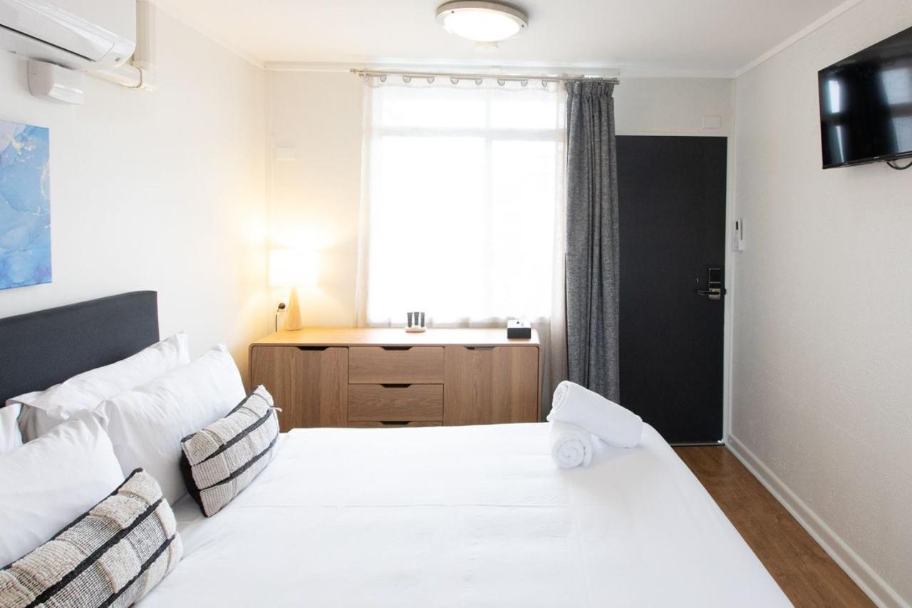 Standard Queen Room - Photo 6